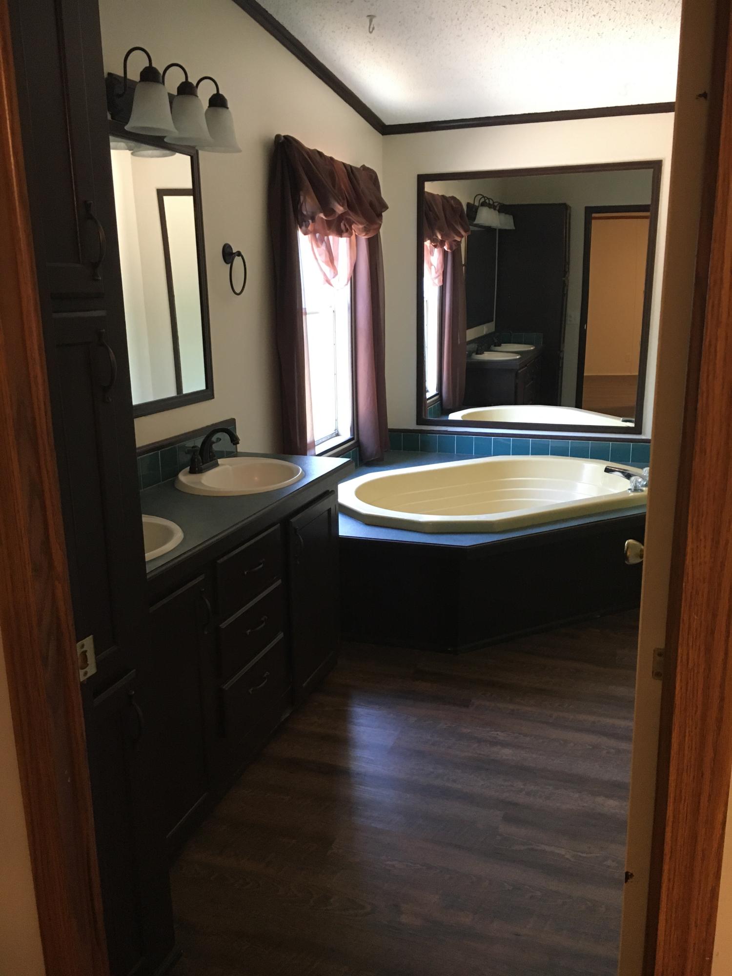 TOWN OF SANTA ROSA - Residential Lease