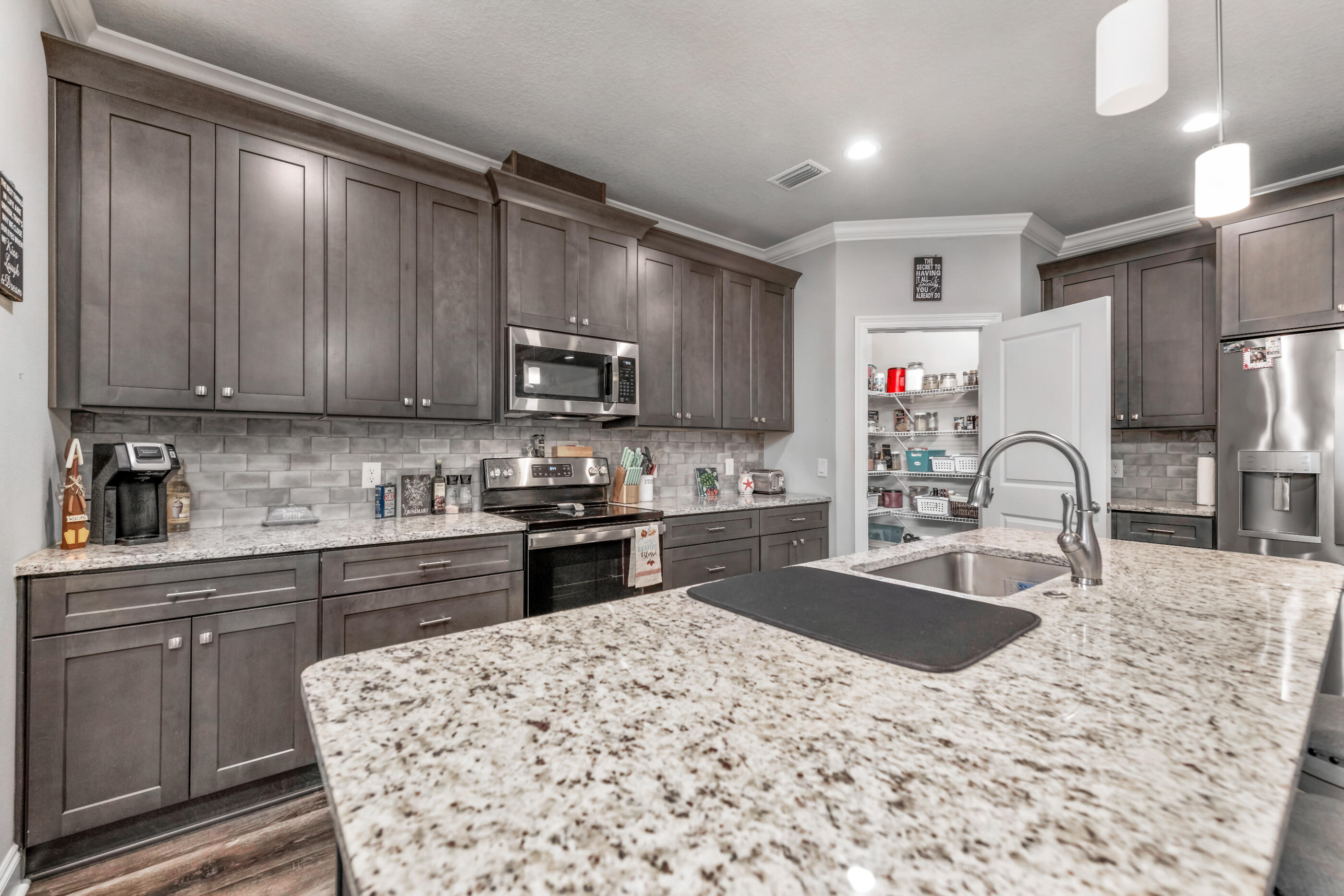 NAVARRE S/D 2ND ADDN - Residential