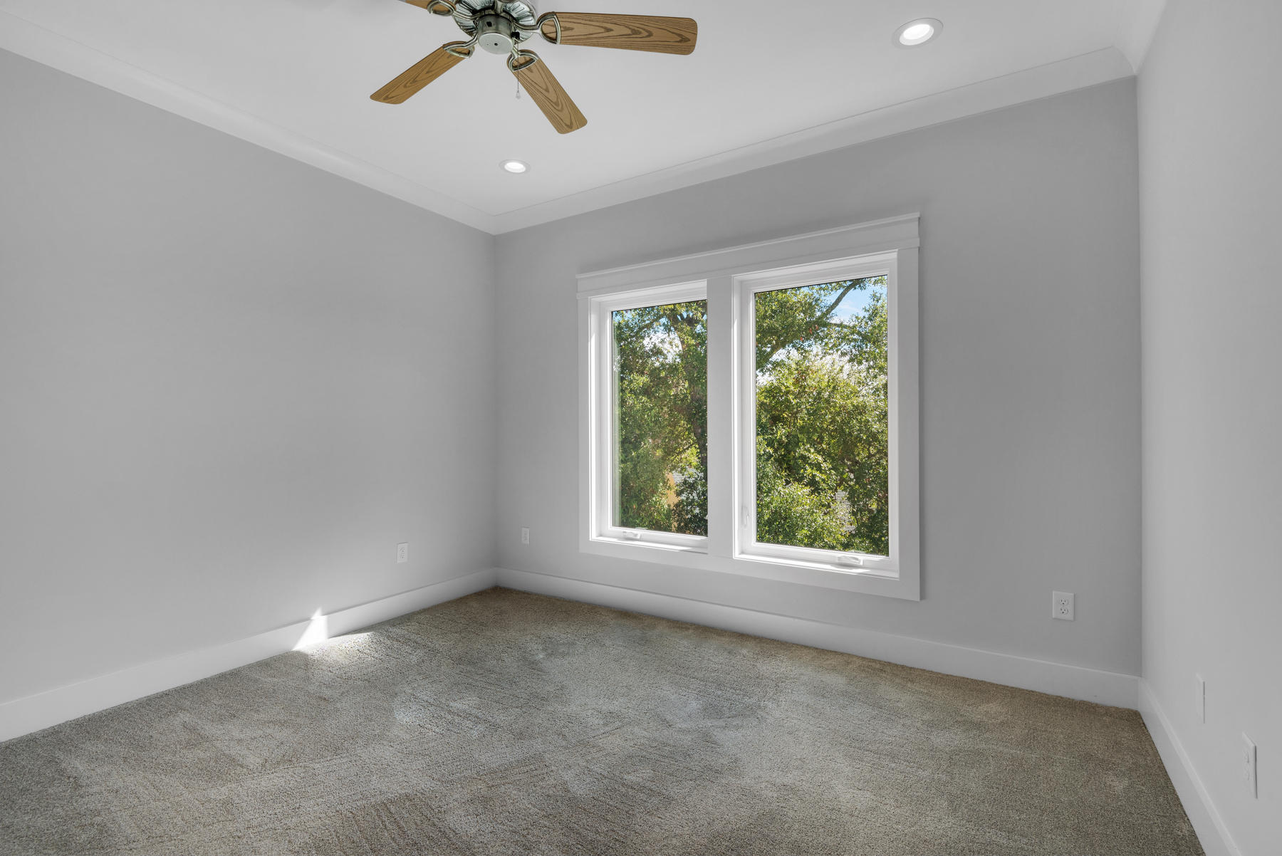 SOUNDSIDE EAST - Residential