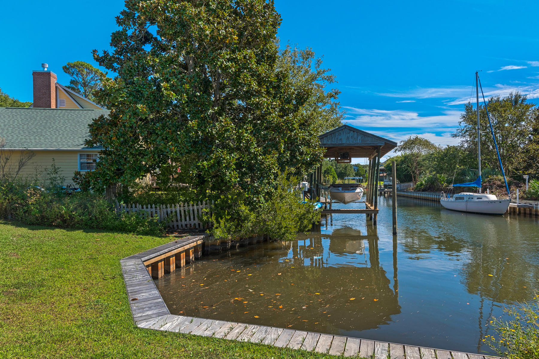 SOUNDSIDE EAST - Residential