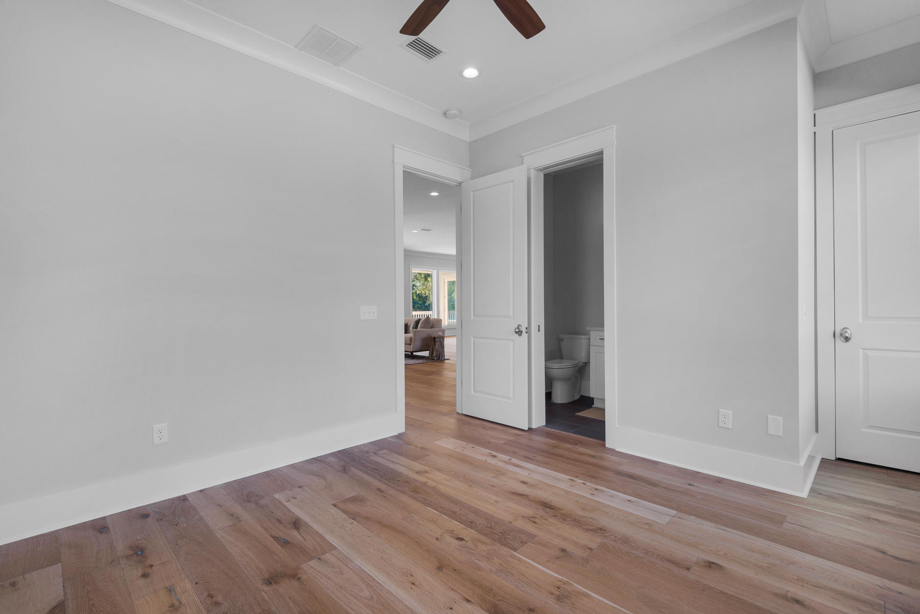 SOUNDSIDE EAST - Residential