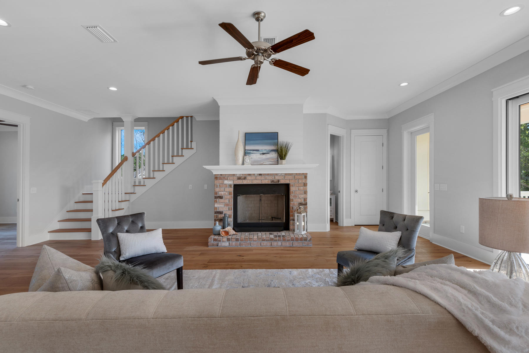 SOUNDSIDE EAST - Residential