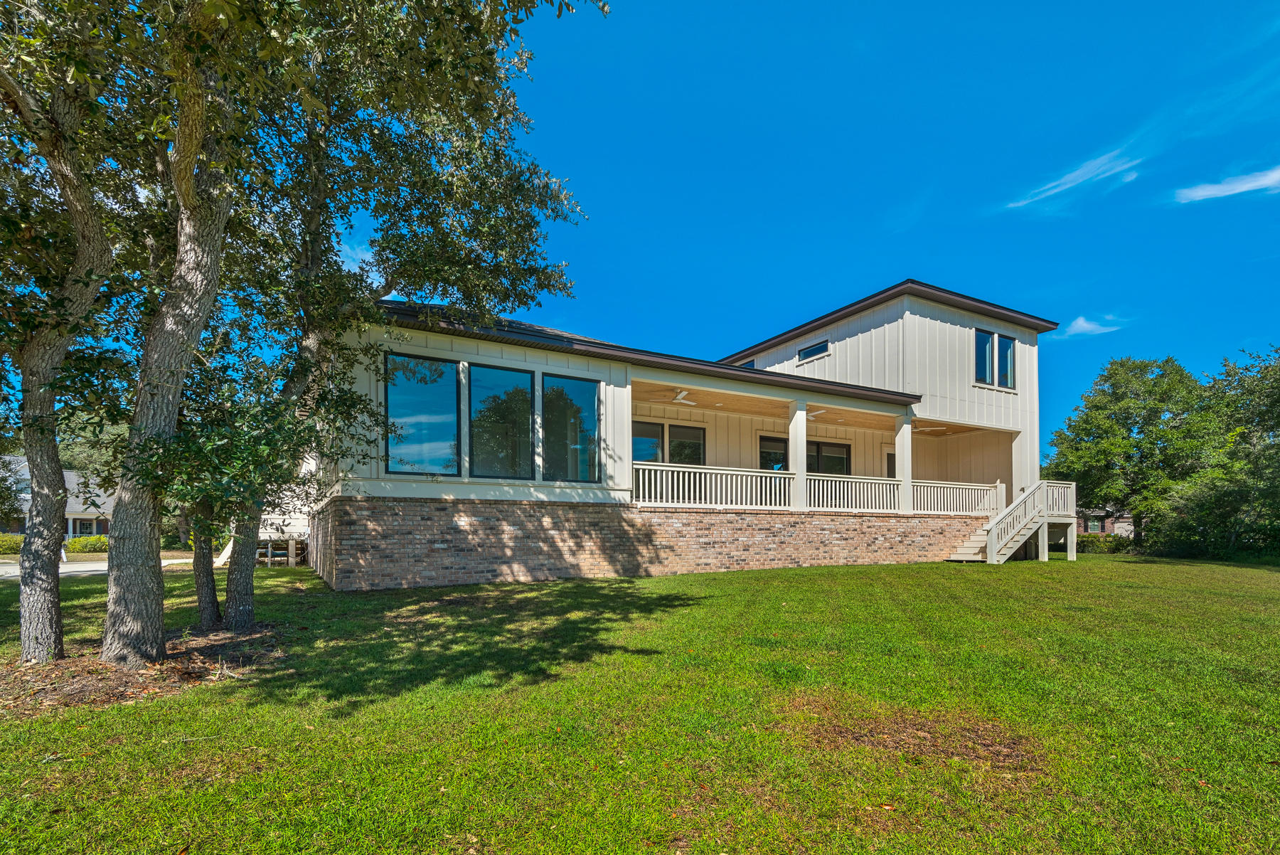 SOUNDSIDE EAST - Residential