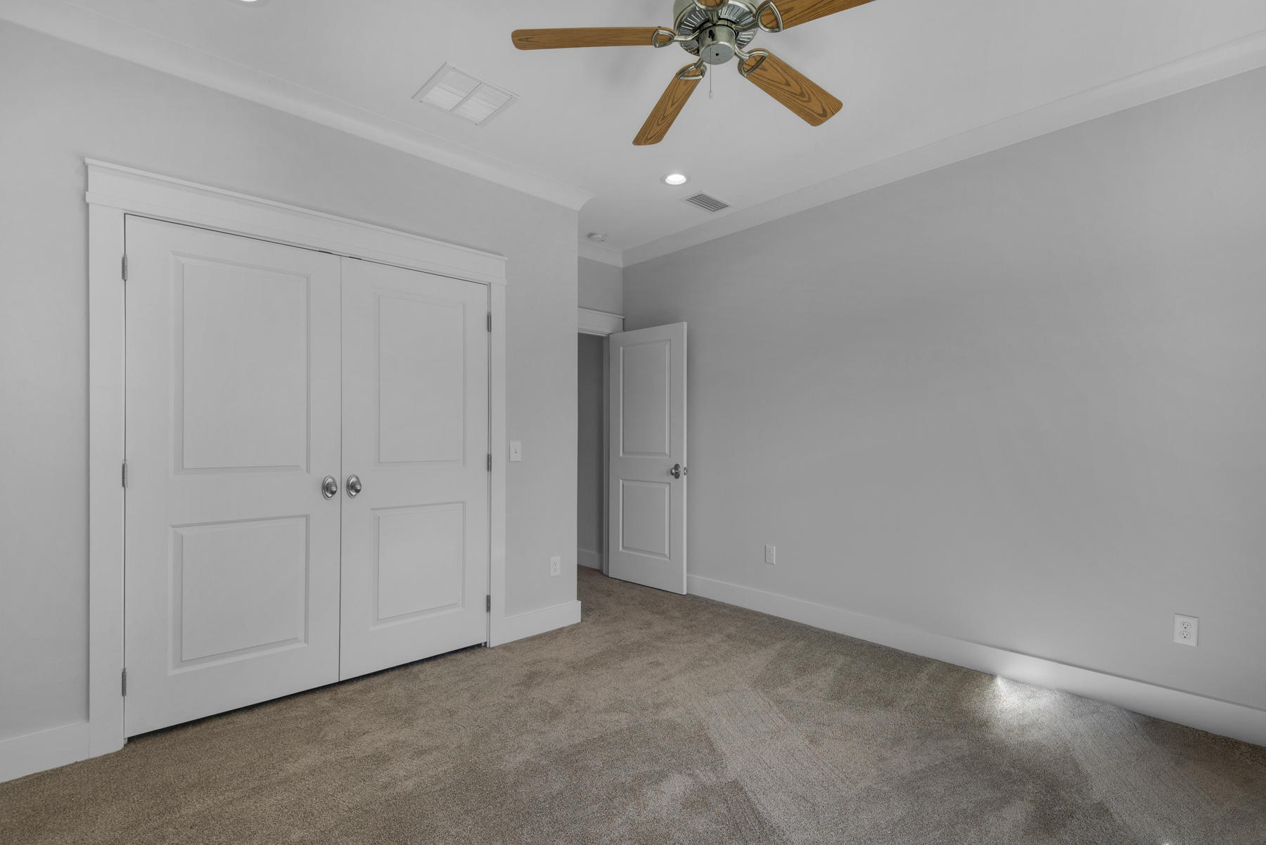 SOUNDSIDE EAST - Residential