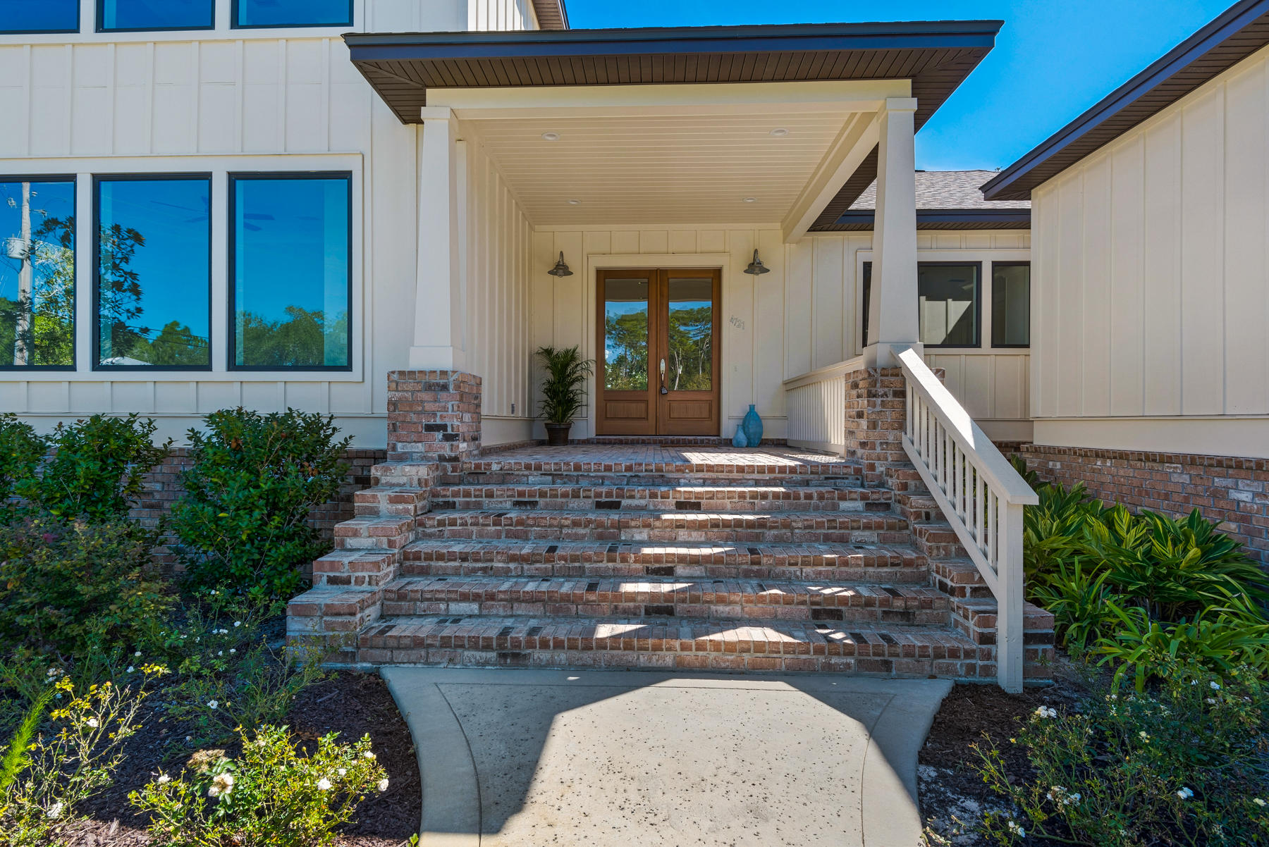 SOUNDSIDE EAST - Residential