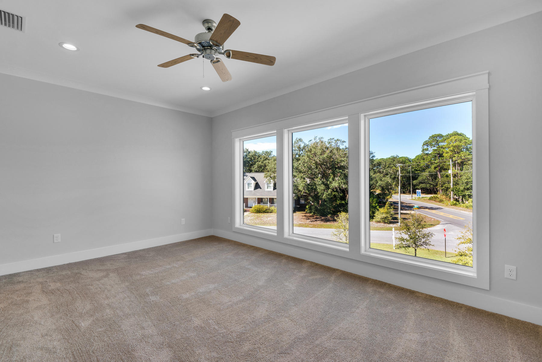 SOUNDSIDE EAST - Residential