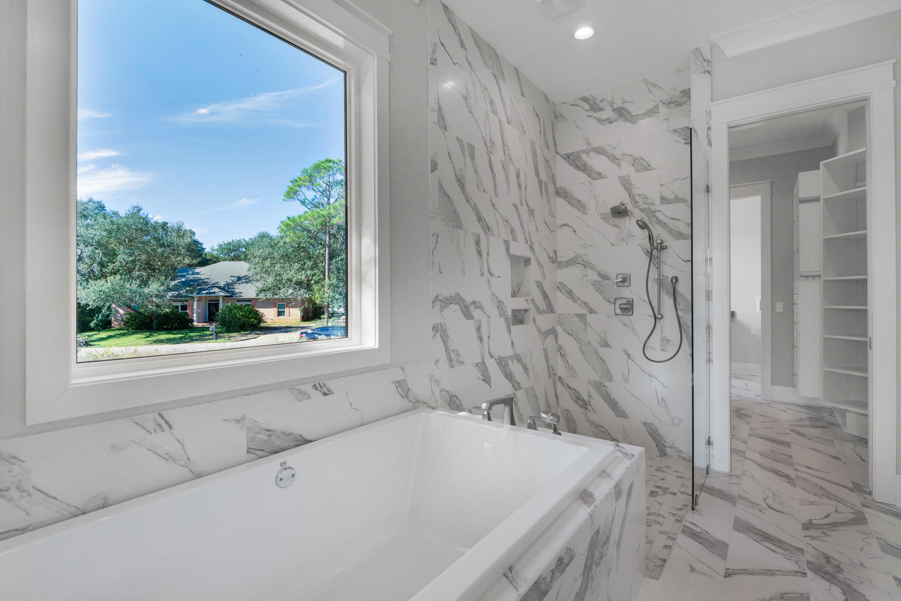 SOUNDSIDE EAST - Residential