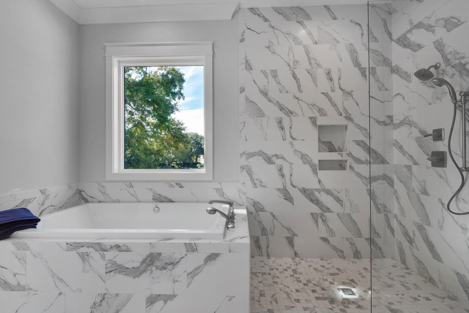 SOUNDSIDE EAST - Residential