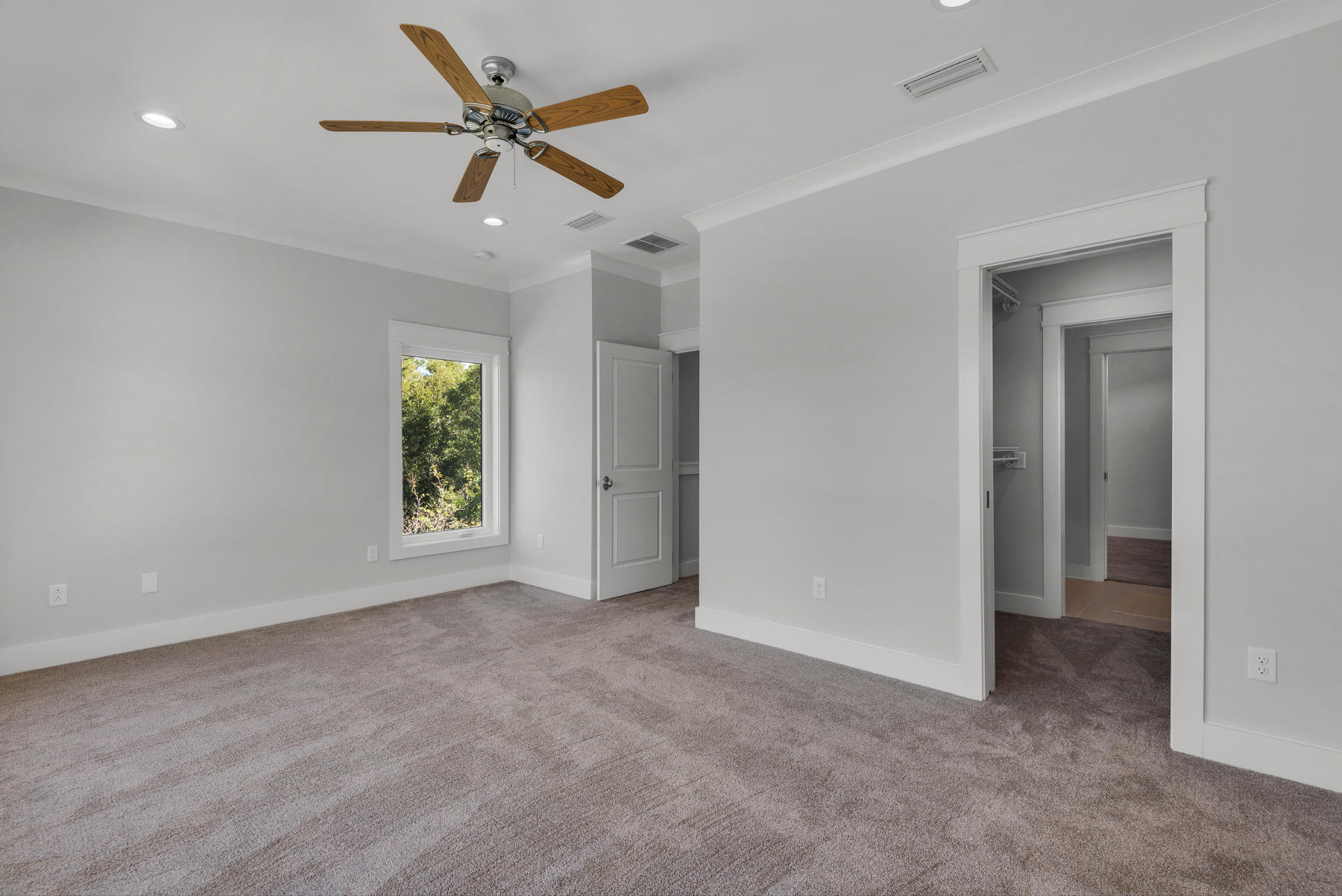 SOUNDSIDE EAST - Residential