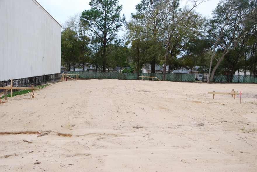 DO NOT USE THIS AS A COMP, THIS WAS A FRIEND AND SPECAIL DEAL WAS MADE , DUE TO LOSS OF BUYERS BROTHER . TKS ANY ADDITIONAL INF ROY