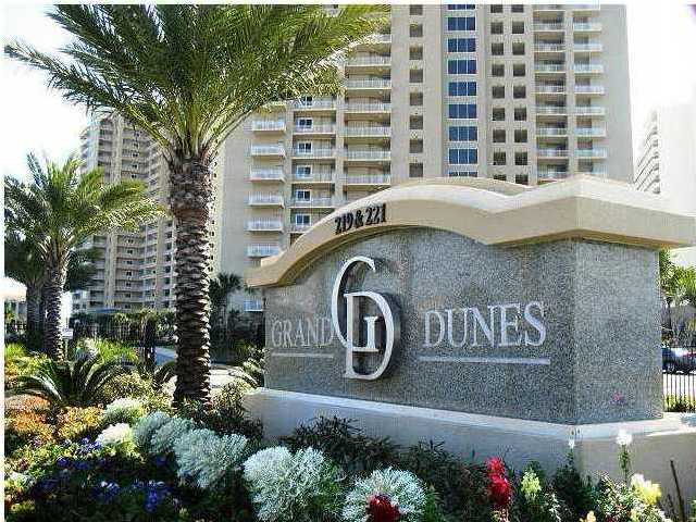 This magnificent 4BD/4BA West End Villa is located in the most desirable, gated and rental restricted complex in the Destin area. Located on the 6th floor, you have unsurpassed views of the Gulf from this unit in the north tower. This beautiful unit is being sold fully furnished. The unit offers Super quiet interior, semi-private elevator and private foyer, 9.5' ceilings, 11' deep balcony complete with built in gas grill, ''premium'' stainless steel appliances, with ''clear ice'' icemaker and 5 burner natural gas range. These villas are pre-wired for sound and security, has instant hot water, dehumidifier, granite and crown molding throughout, travertine floors in the kitchen, hallways, baths and foyer, oversized dual-head shower, refreshing jetted tub with travertine surround,