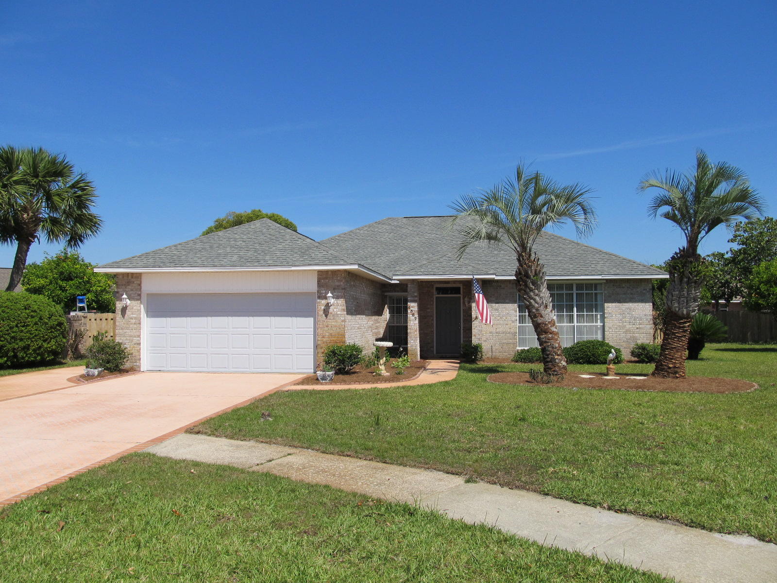 EMERALD BREEZE ESTATES - Residential