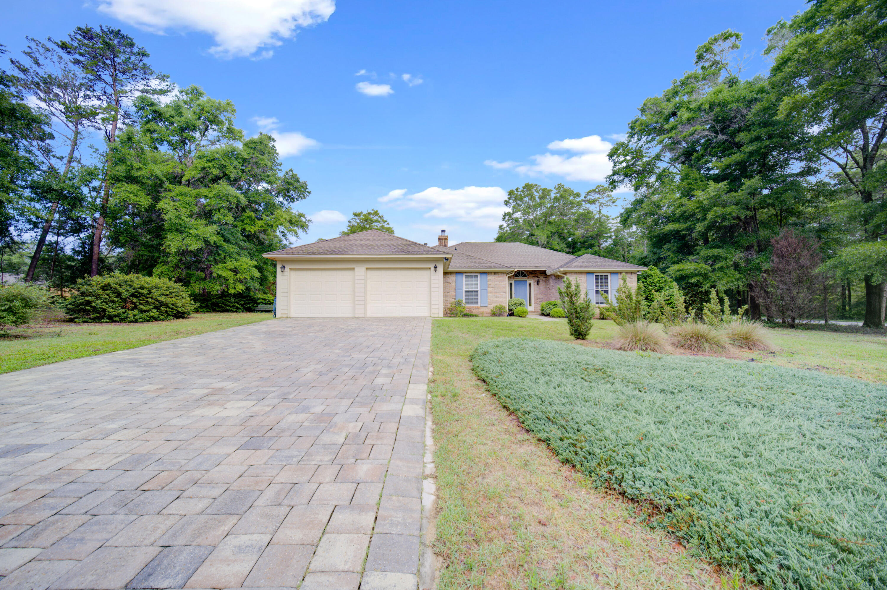 ROCKY BAYOU COUNTRY CLUB ESTATES 3 - Residential