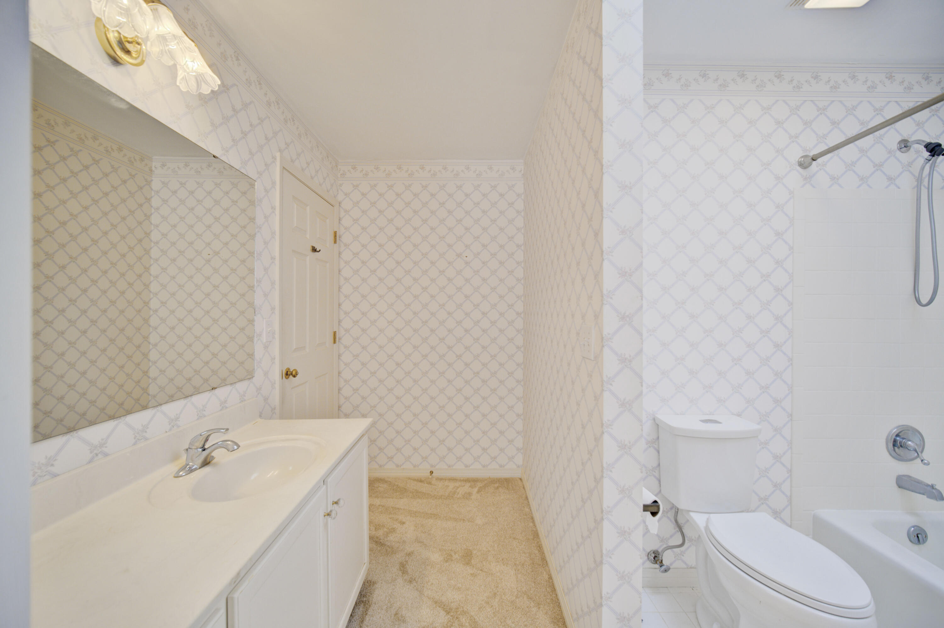 ROCKY BAYOU COUNTRY CLUB ESTATES 3 - Residential