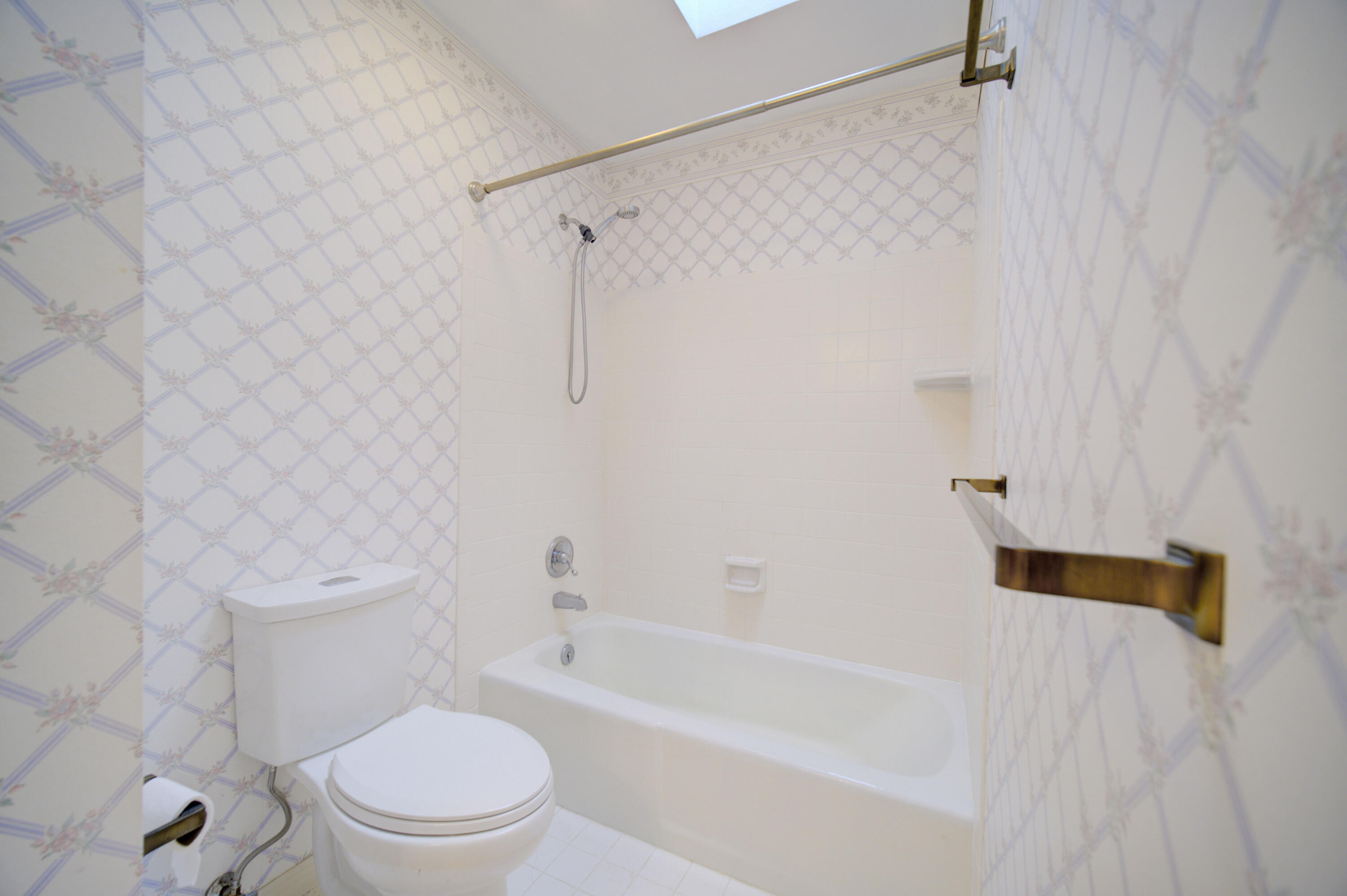 ROCKY BAYOU COUNTRY CLUB ESTATES 3 - Residential