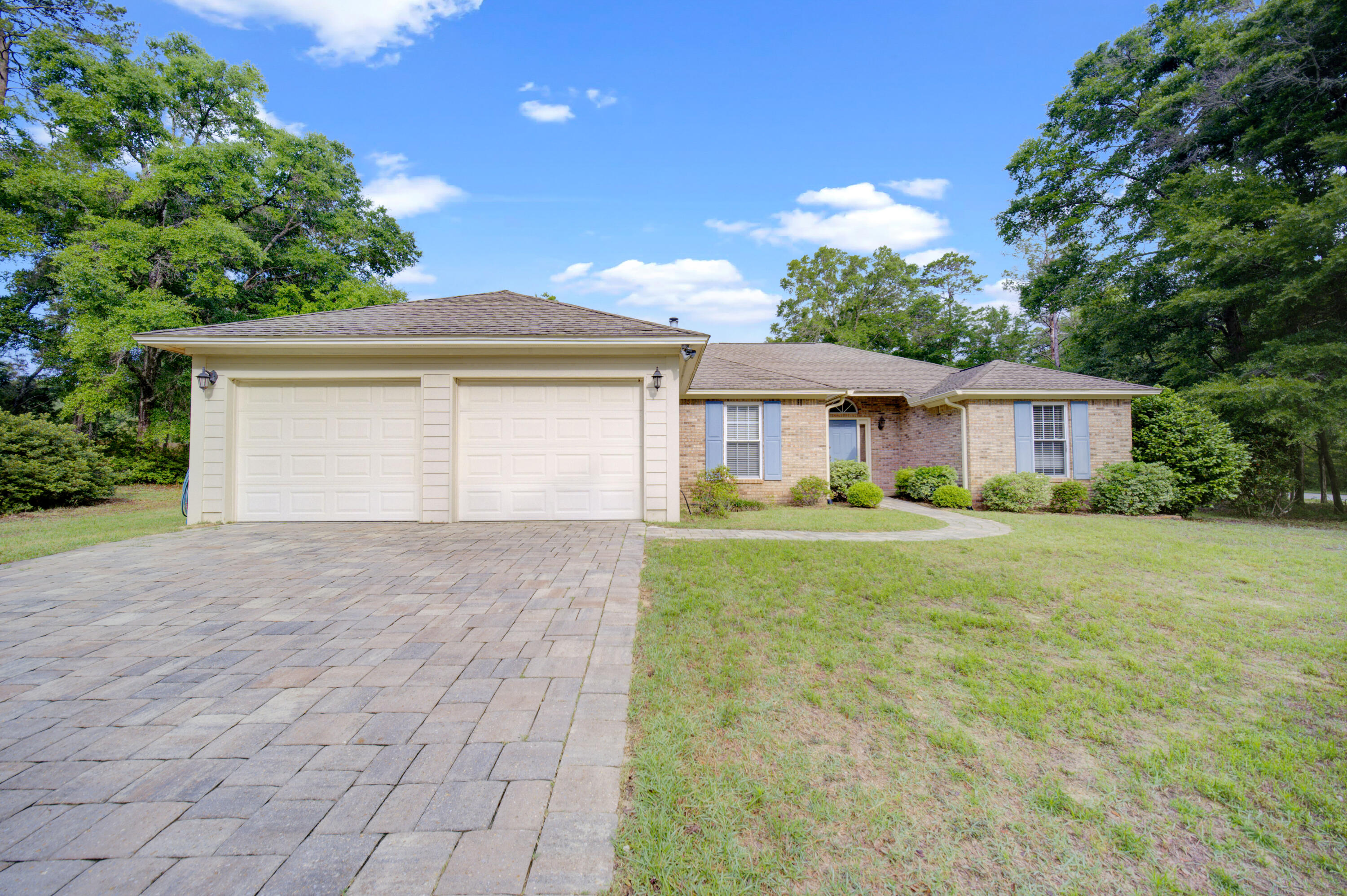 ROCKY BAYOU COUNTRY CLUB ESTATES 3 - Residential