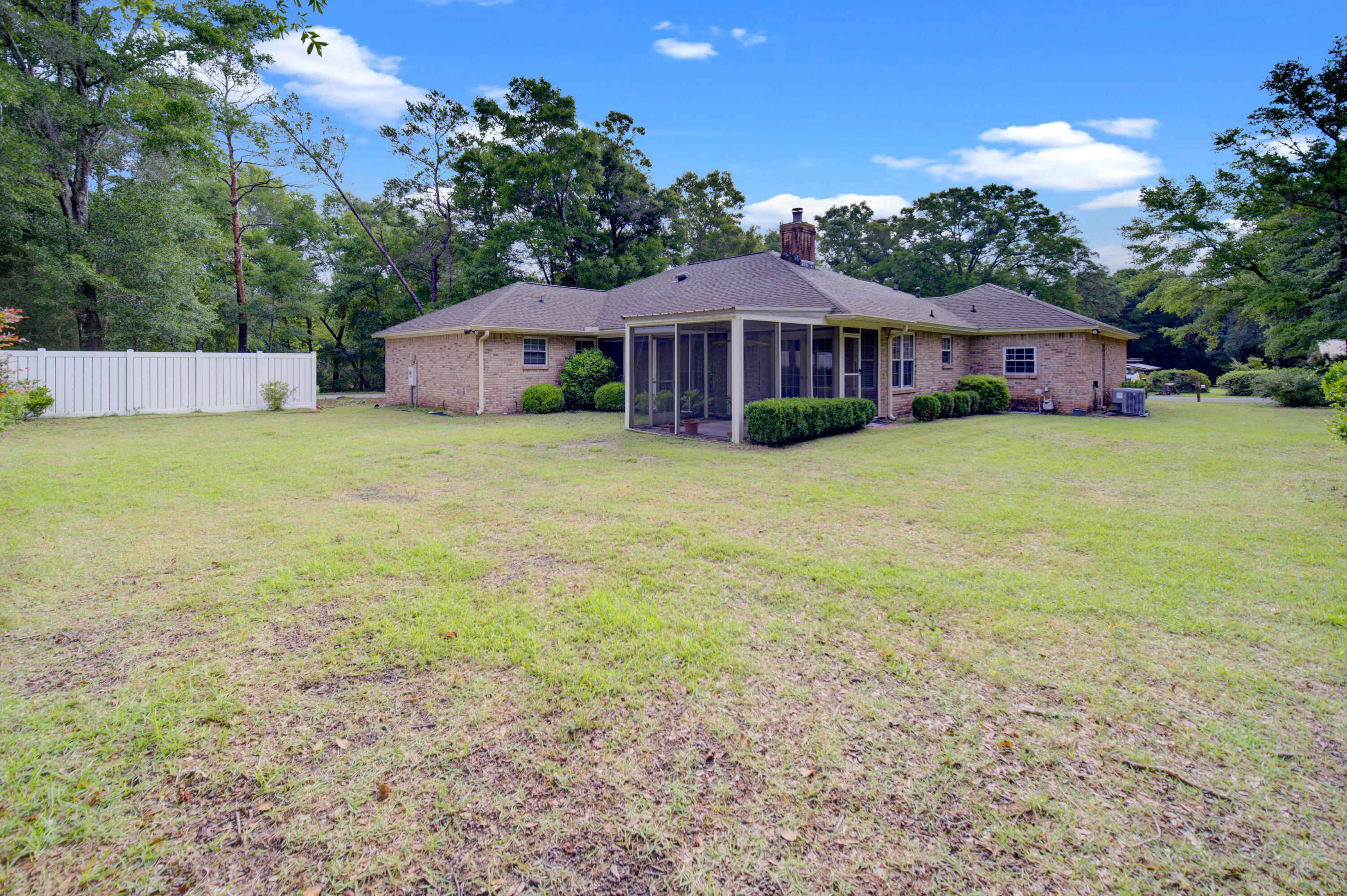 ROCKY BAYOU COUNTRY CLUB ESTATES 3 - Residential