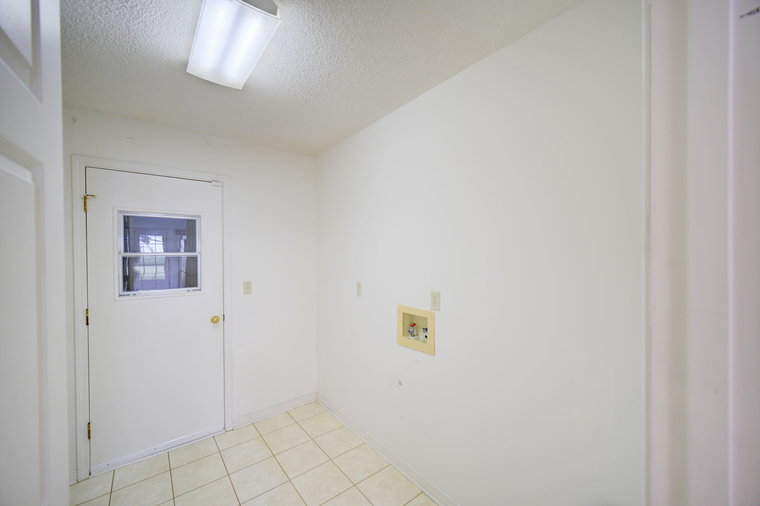 ROCKY BAYOU COUNTRY CLUB ESTATES 3 - Residential