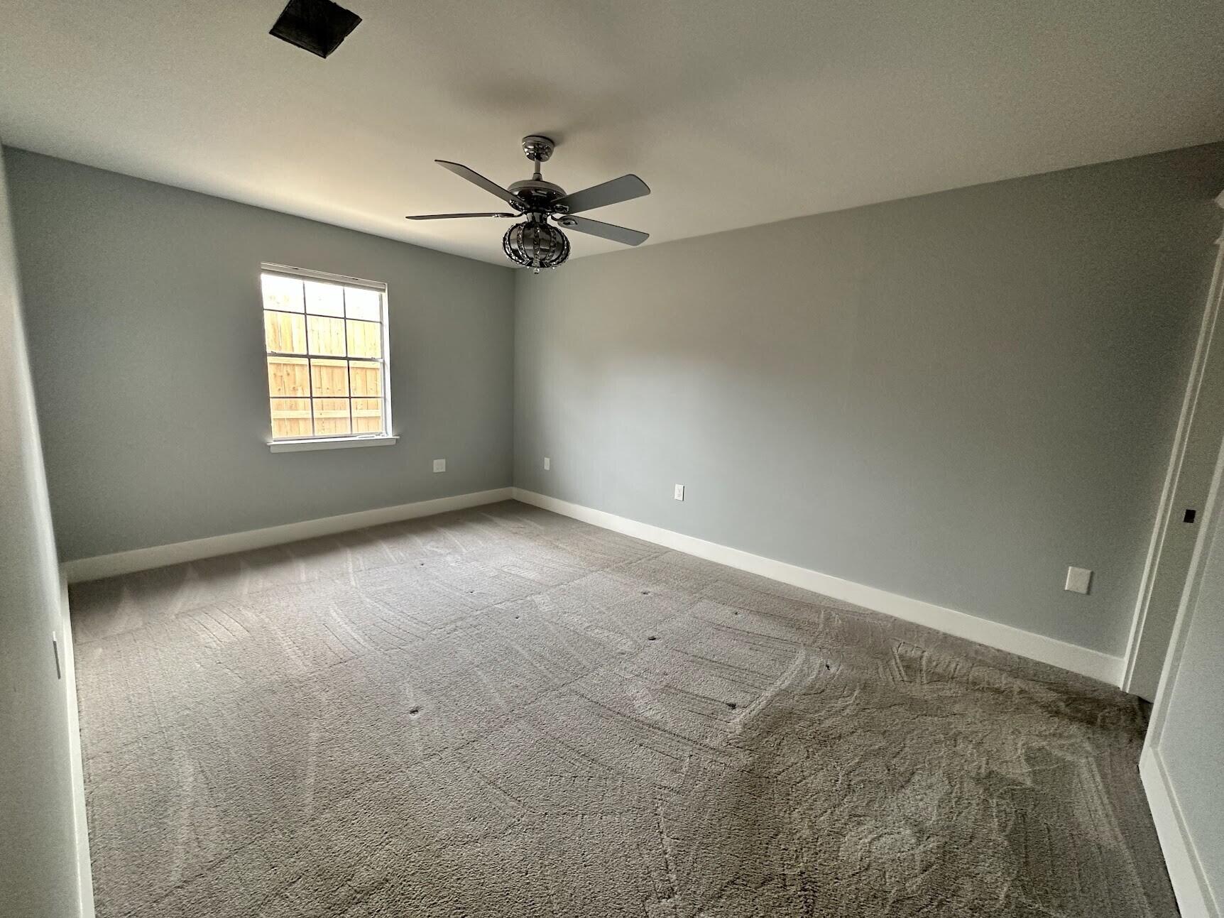 VALPARAISO PINECREST 6 - Residential Lease