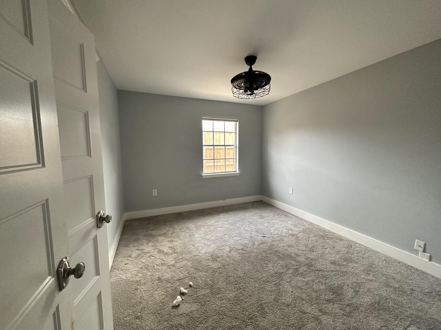 VALPARAISO PINECREST 6 - Residential Lease