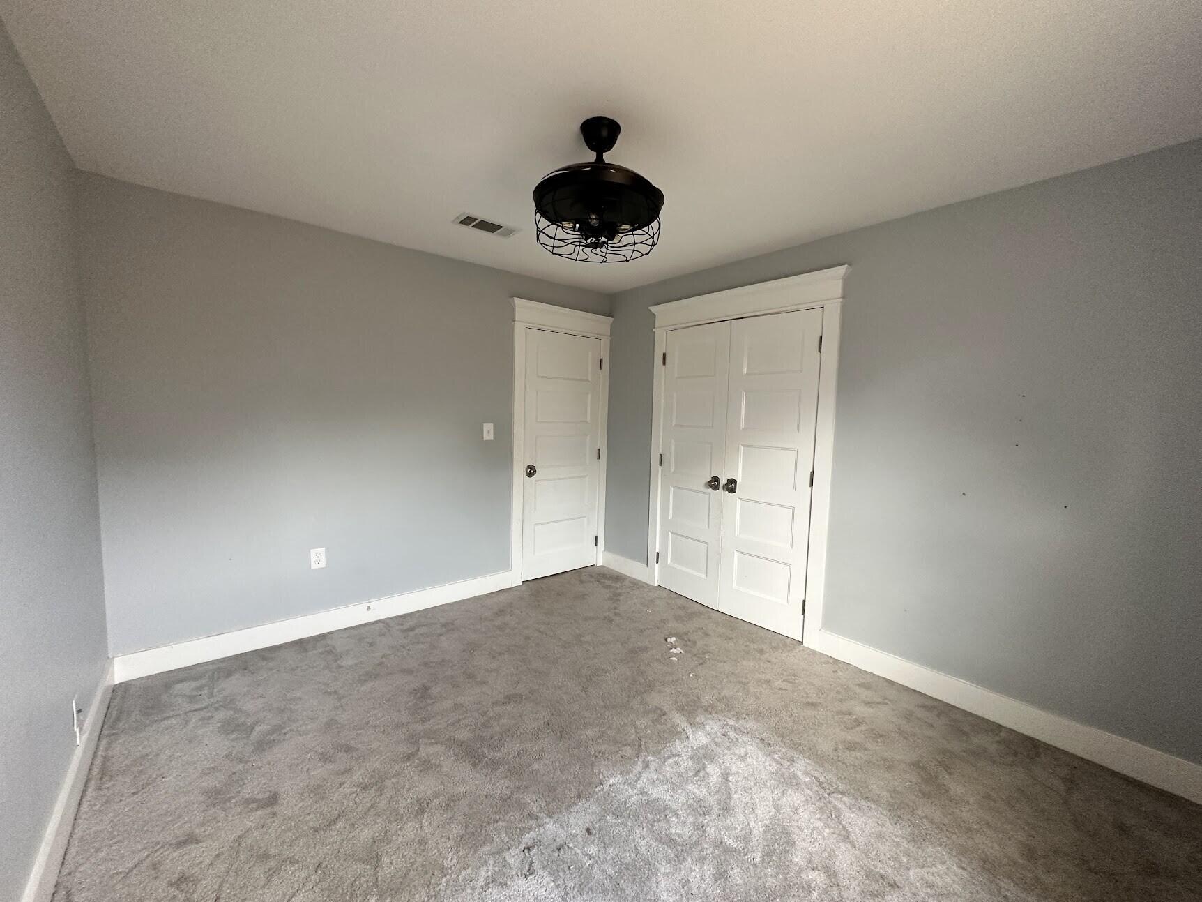 VALPARAISO PINECREST 6 - Residential Lease
