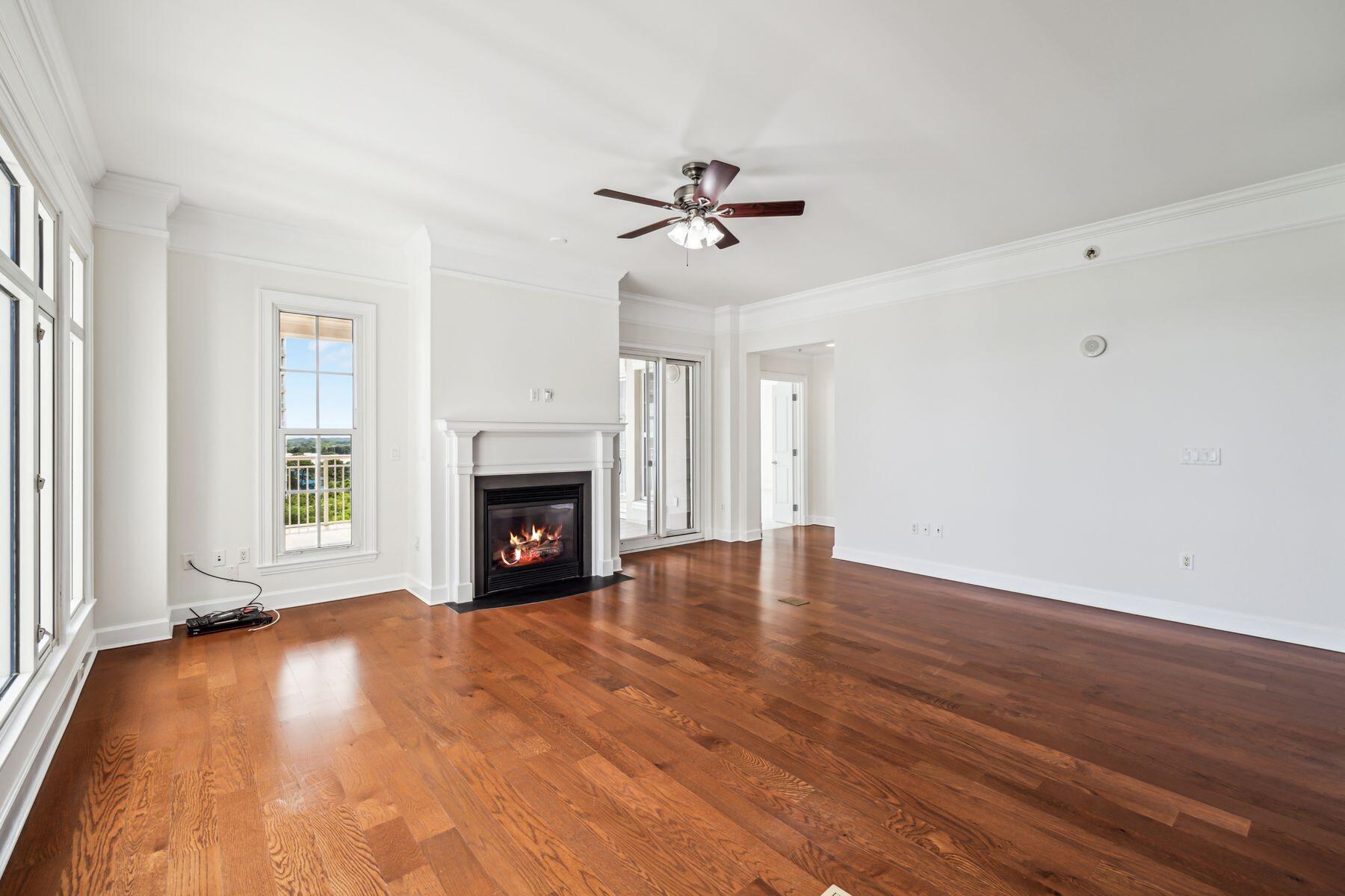 ONE WATER PLACE AT KELLY PLANTATION - Residential