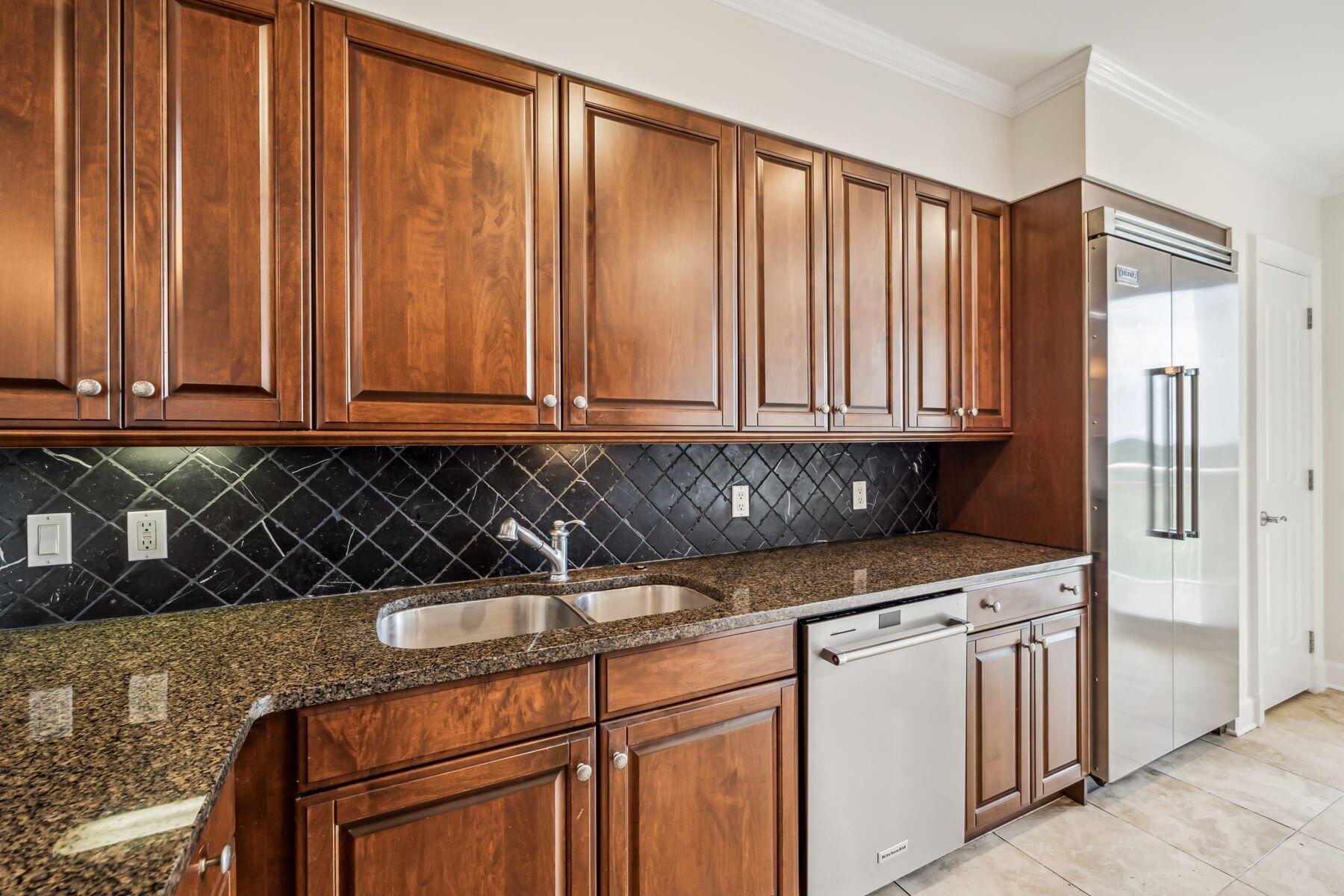 ONE WATER PLACE AT KELLY PLANTATION - Residential