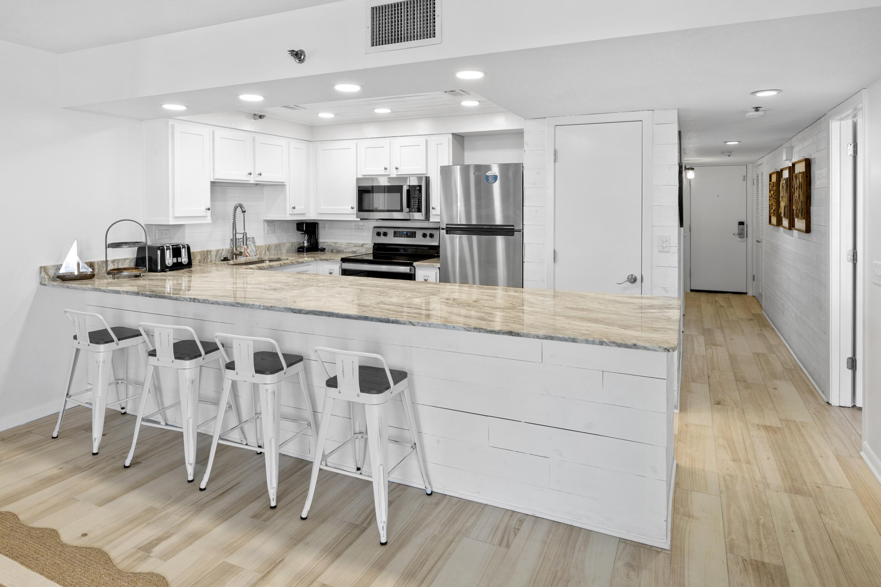MAINSAIL CONDO PH 4 - Residential