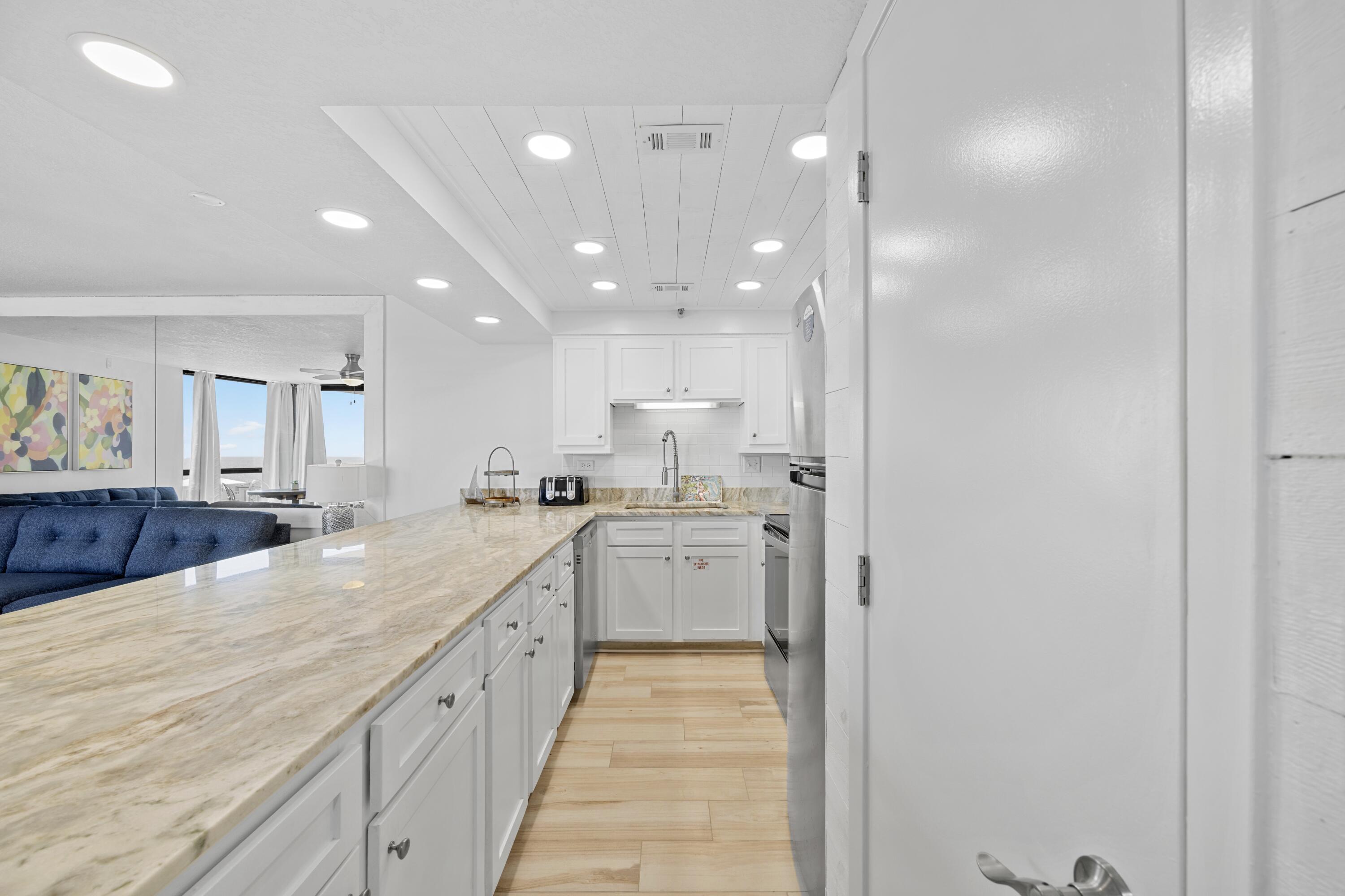 MAINSAIL CONDO PH 4 - Residential