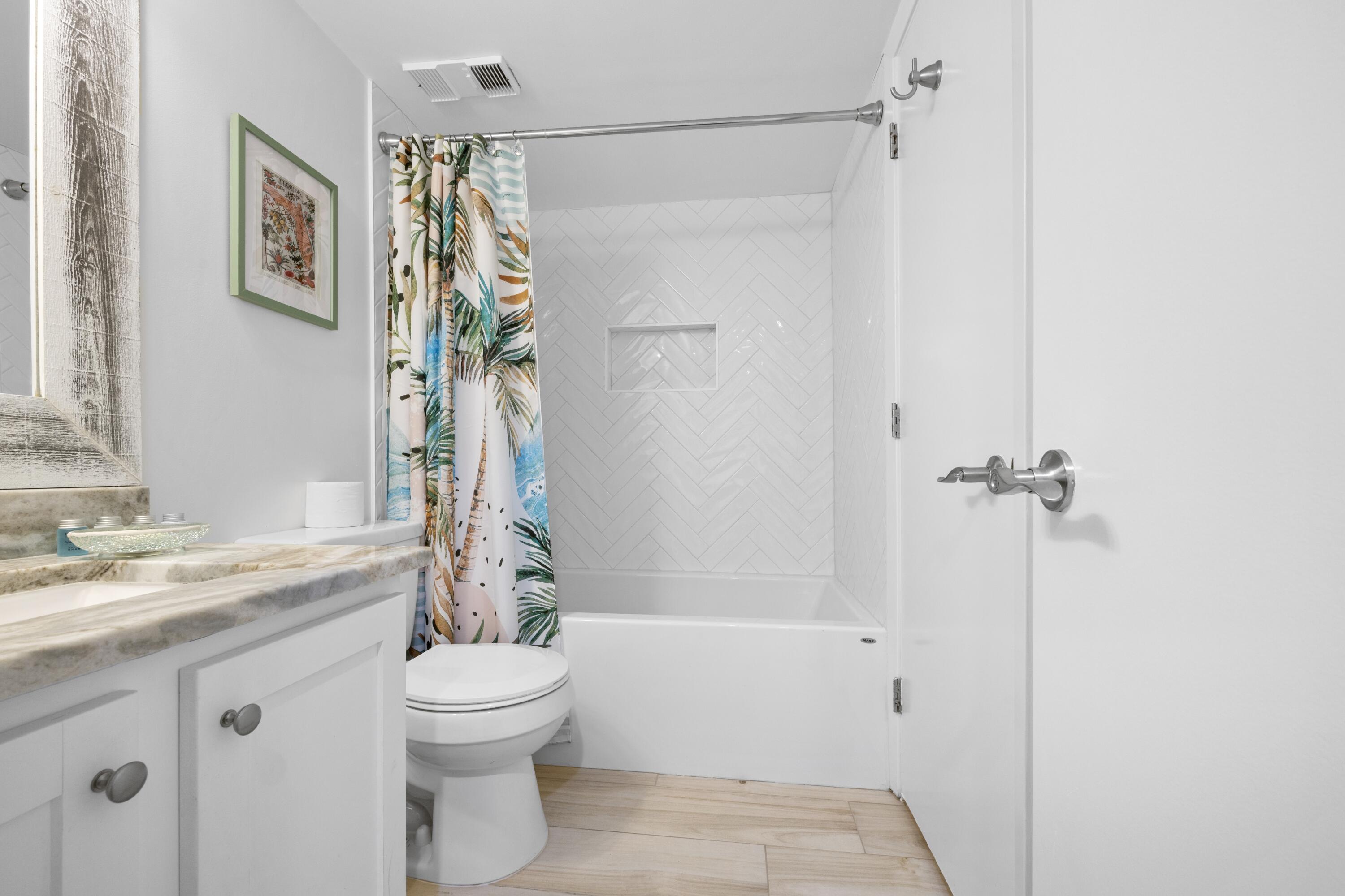 MAINSAIL CONDO PH 4 - Residential