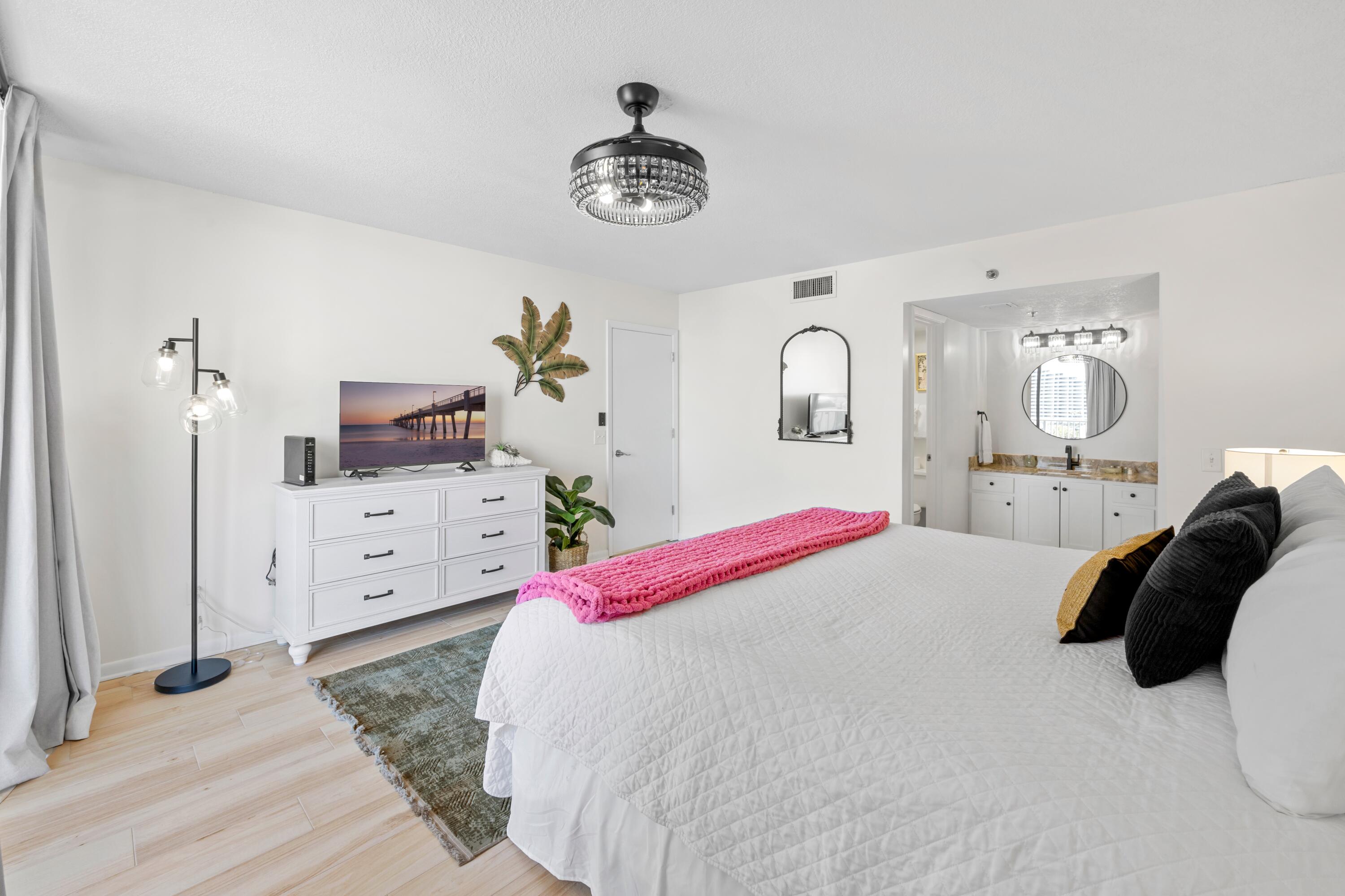 MAINSAIL CONDO PH 4 - Residential