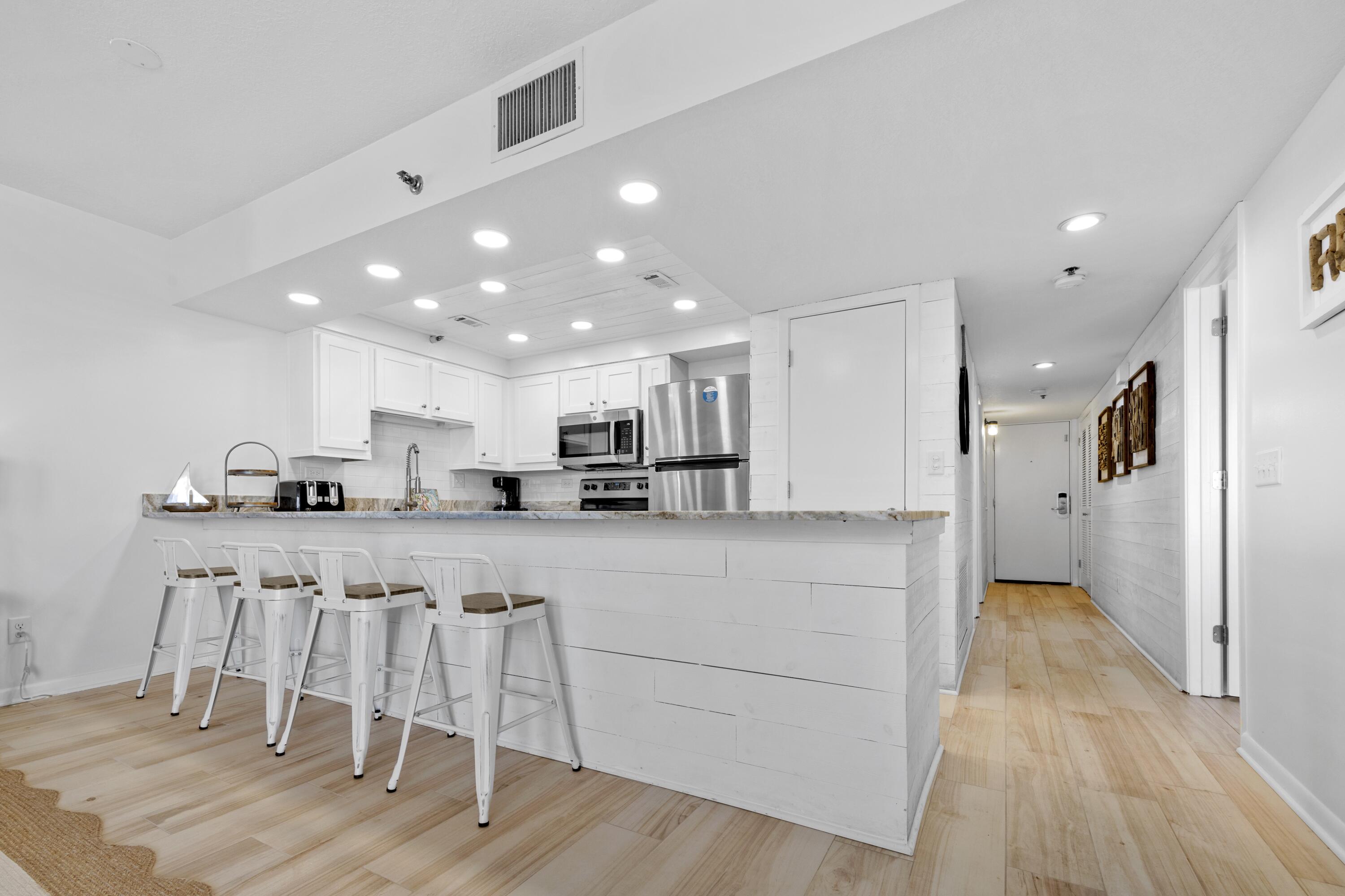 MAINSAIL CONDO PH 4 - Residential