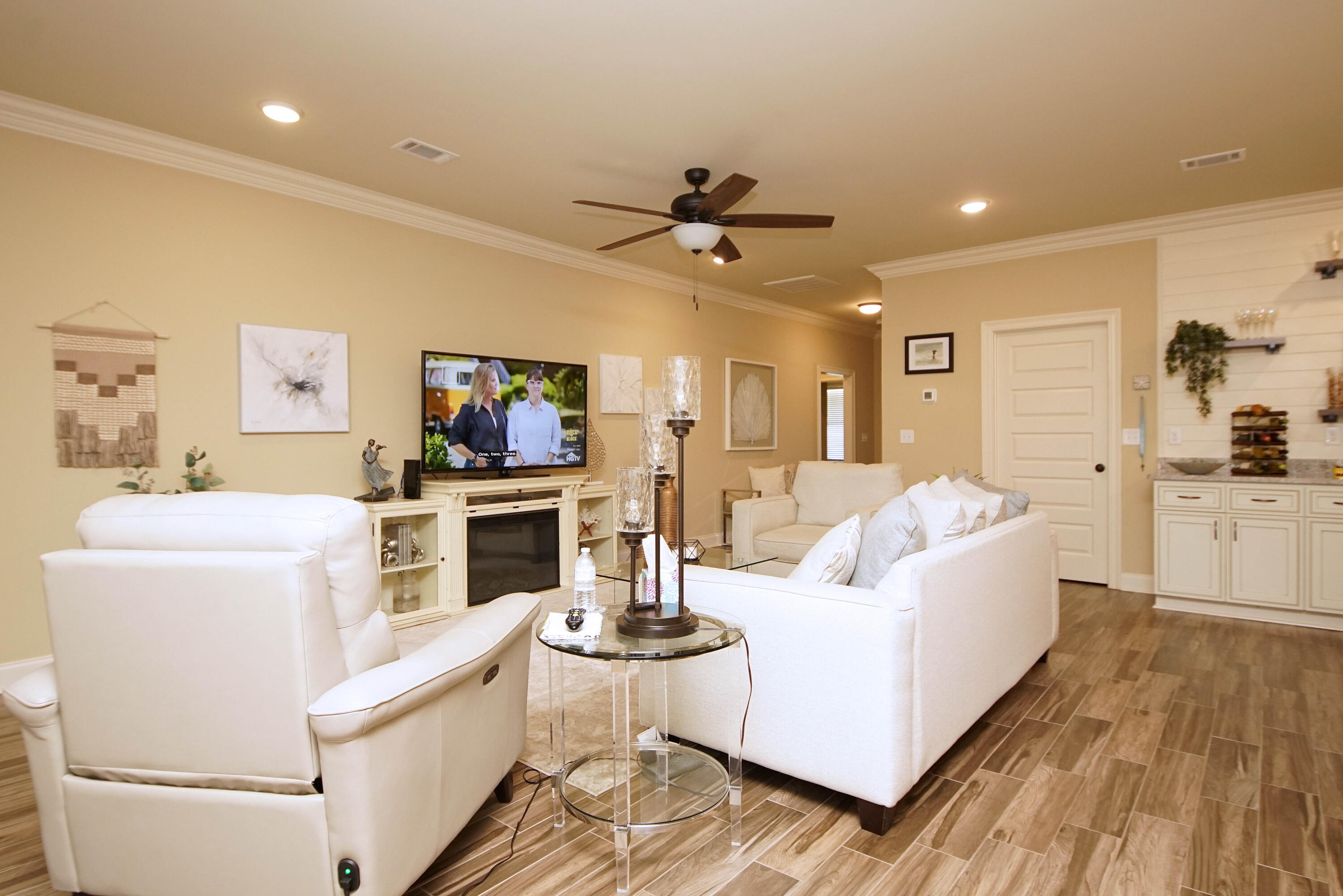 NAVARRE FIRST ADD - Residential