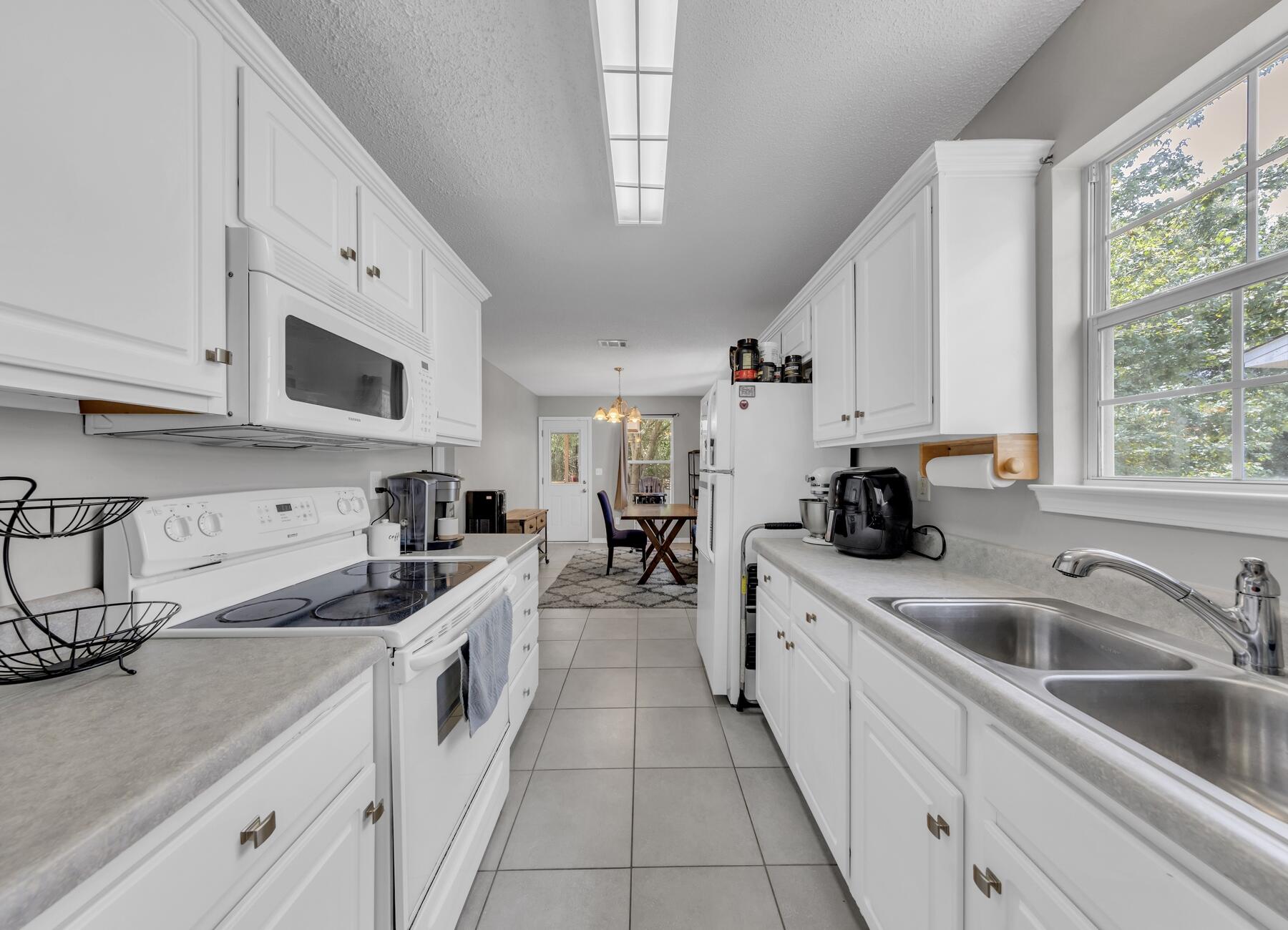 VALLEY CREEK S/D - Residential Lease