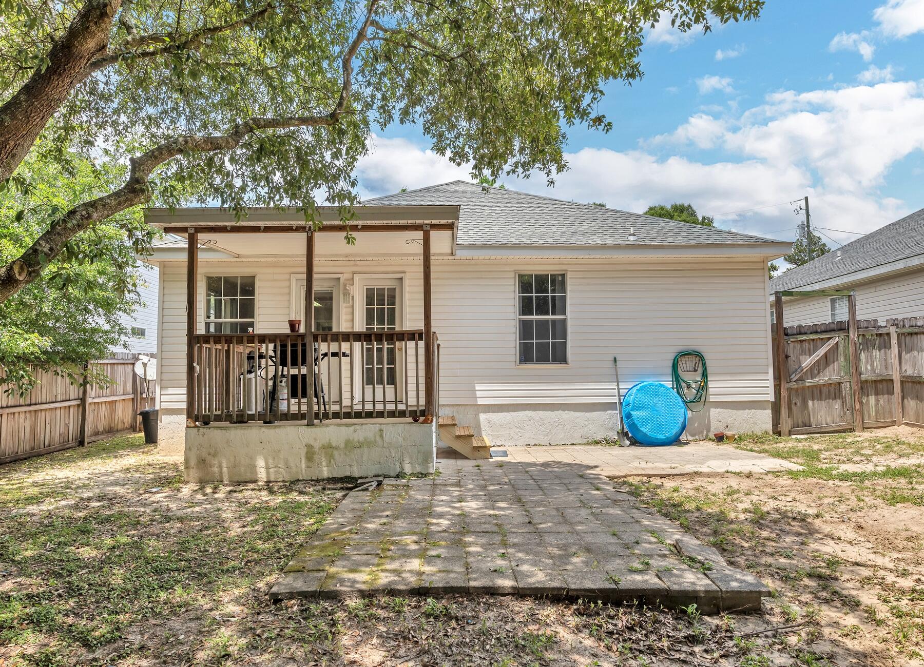 VALLEY CREEK S/D - Residential Lease
