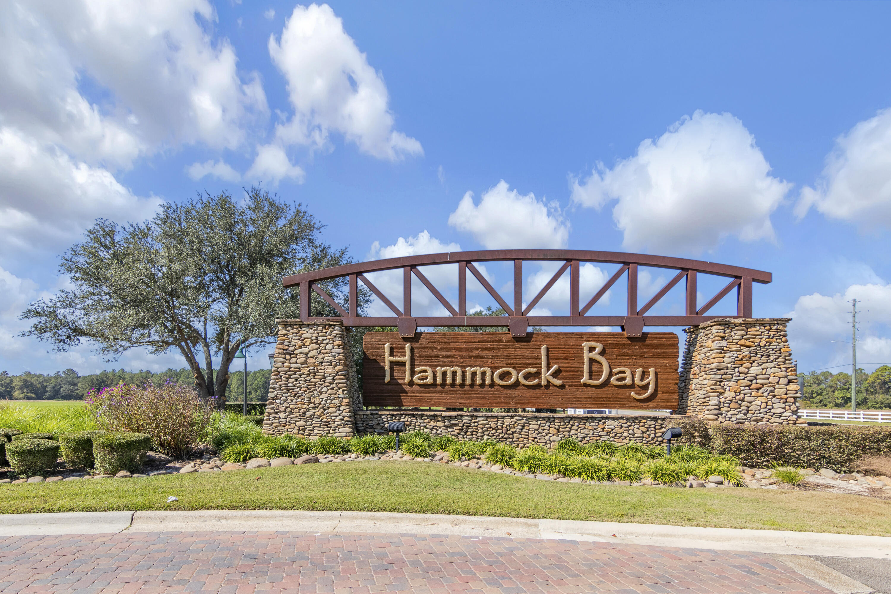 HAMMOCK BAY - Residential