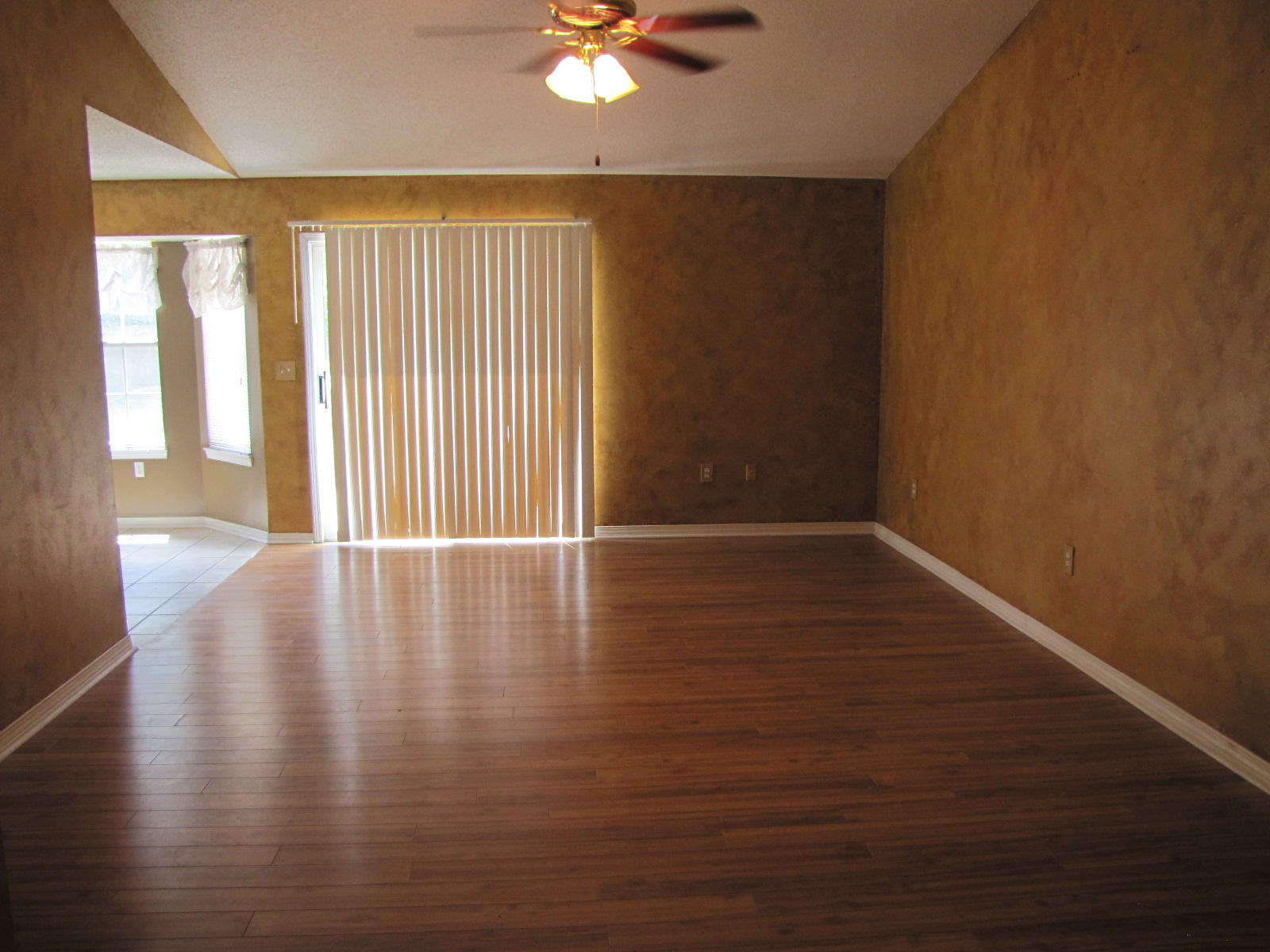 CORONADO VILLAGE PH 1 - Residential Lease