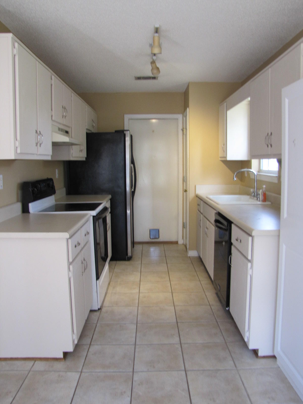 CORONADO VILLAGE PH 1 - Residential Lease