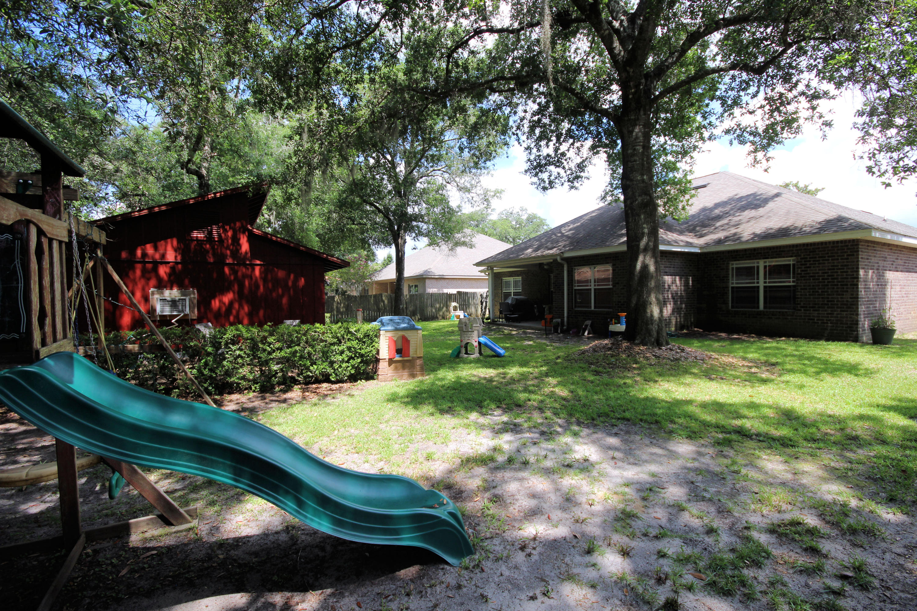 AZALEA SHORES - Residential