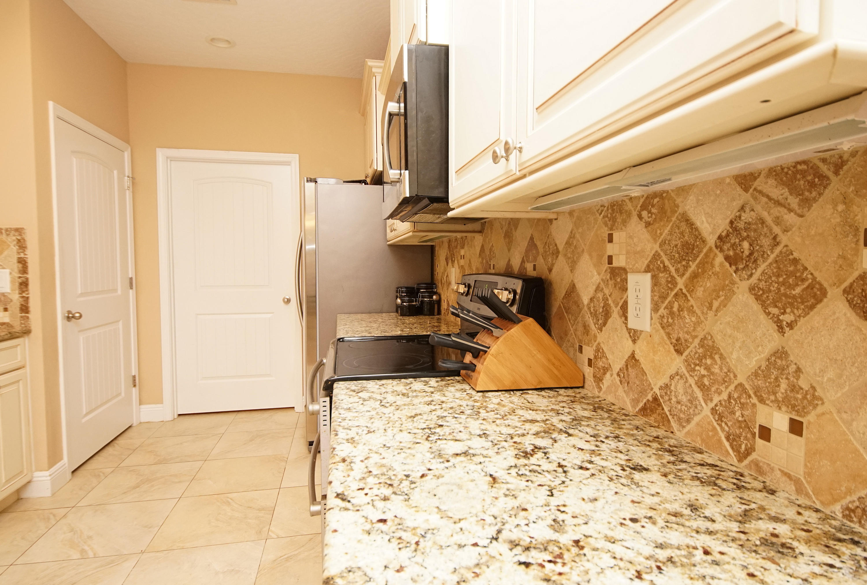 AZALEA SHORES - Residential