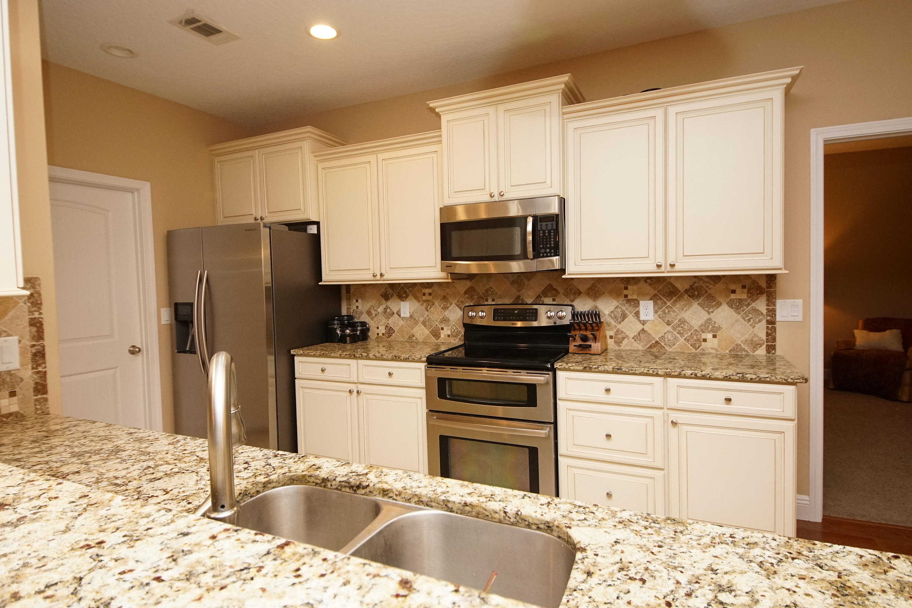 AZALEA SHORES - Residential