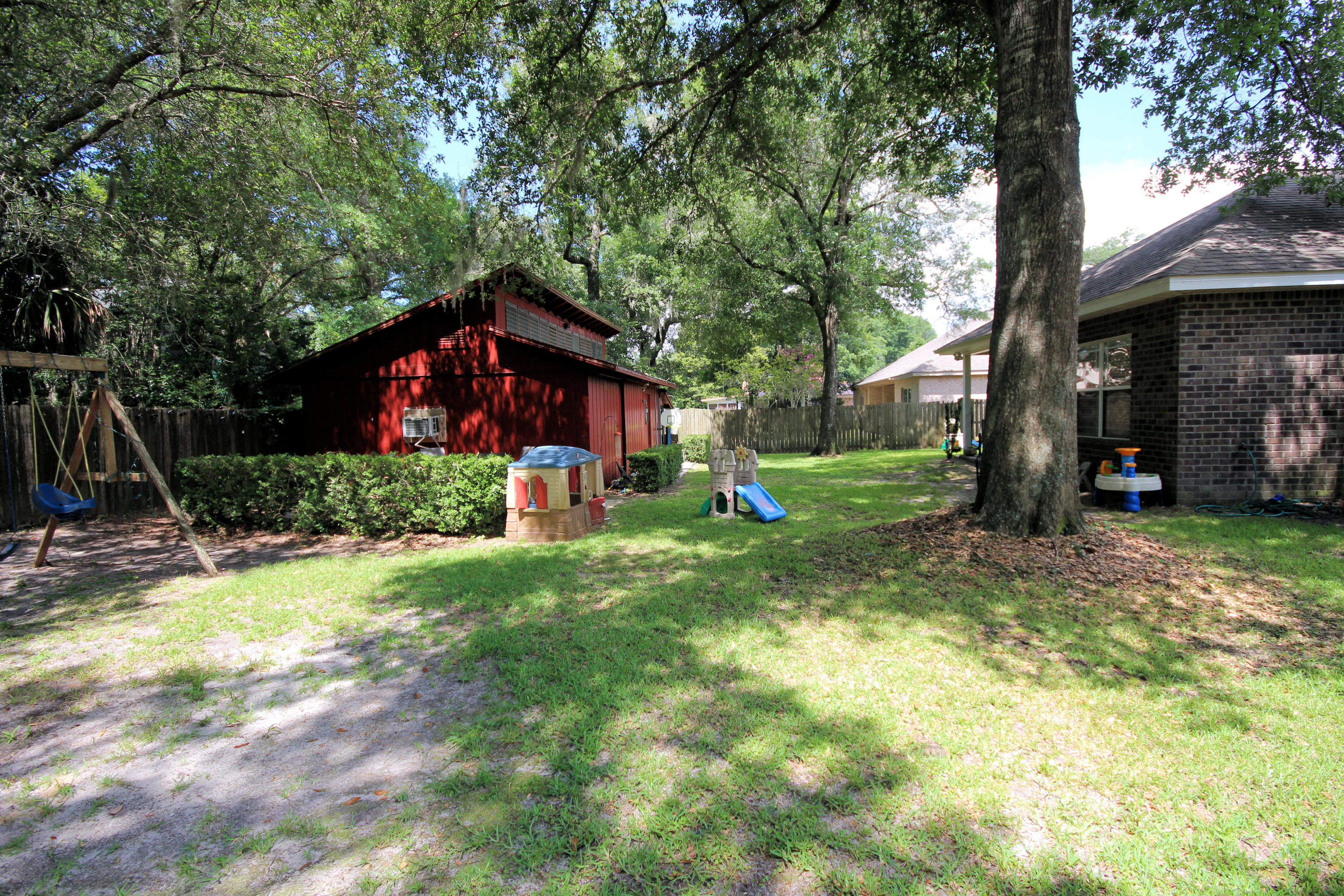 AZALEA SHORES - Residential
