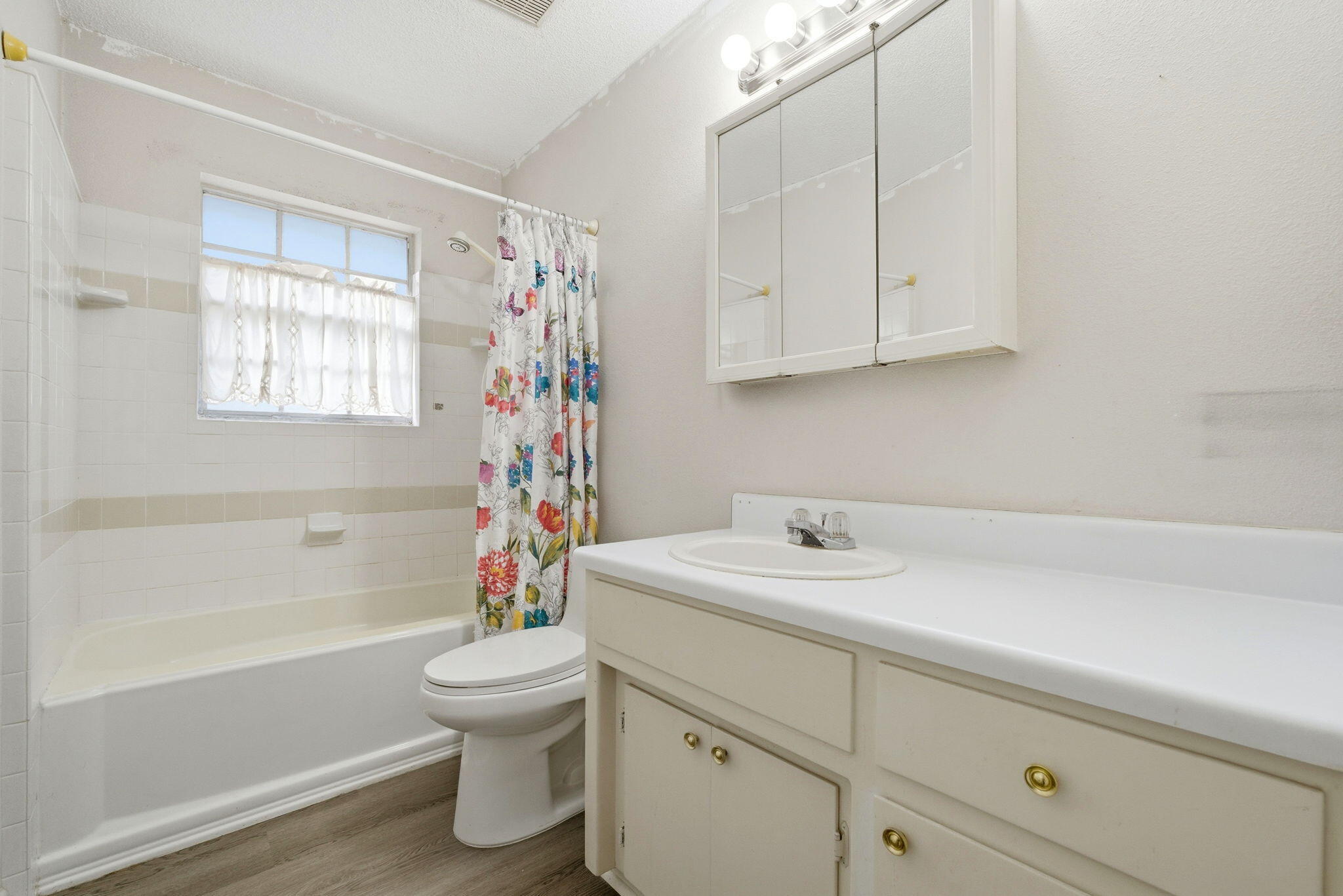 TIFFANY PLACE CONDO - Residential