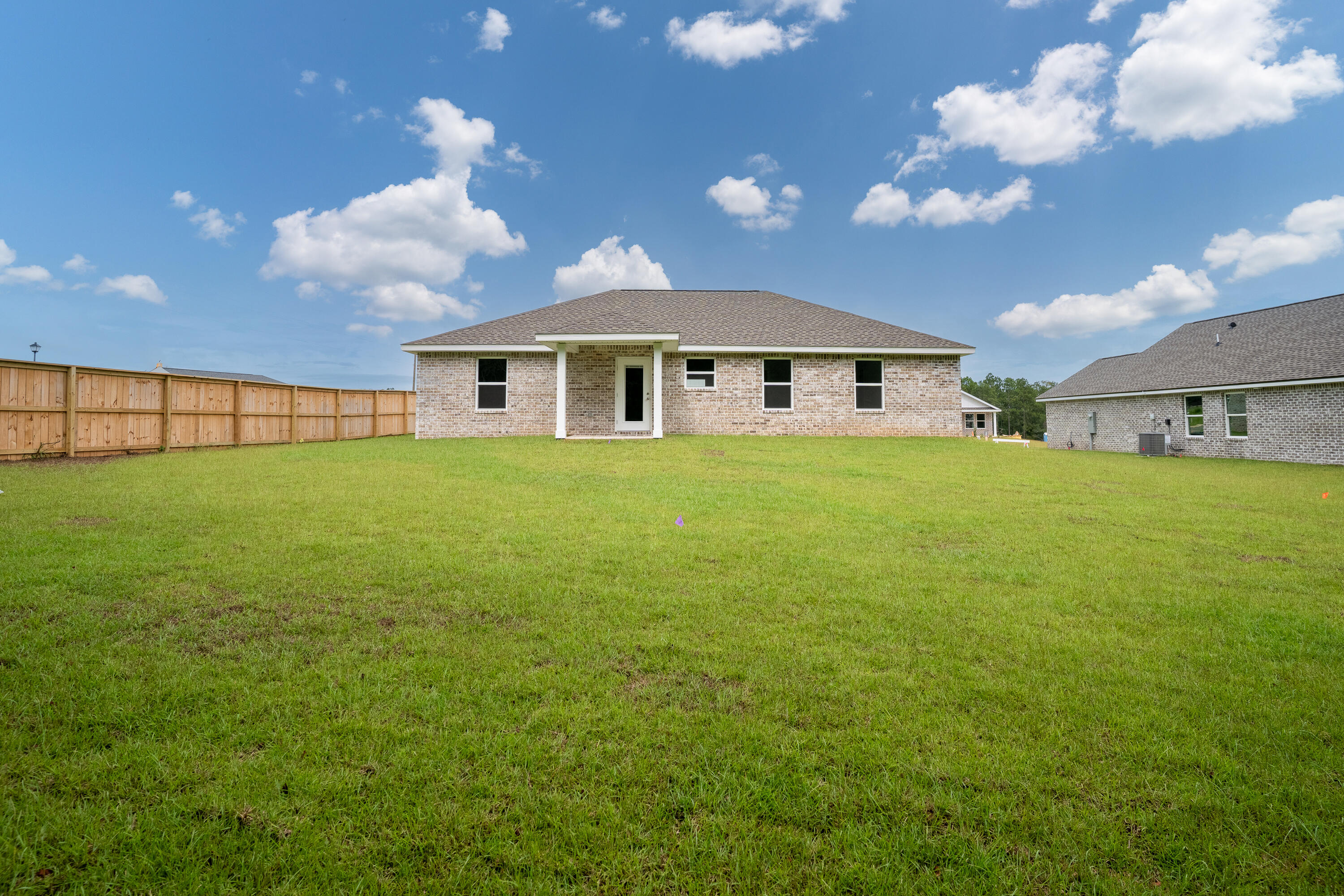 SOUTHERN DAY CHATEAU - Residential