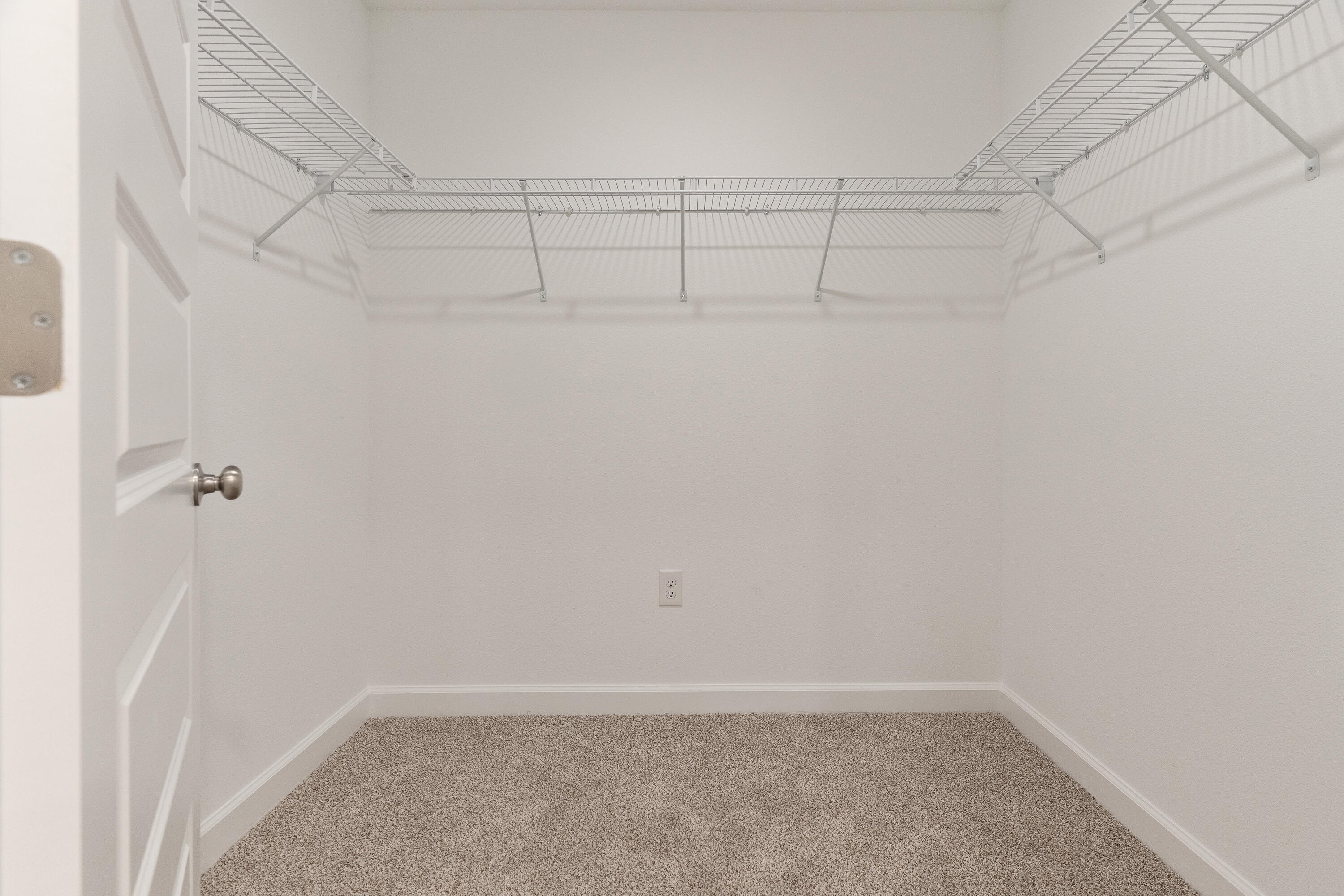 SOUTHERN DAY CHATEAU - Residential