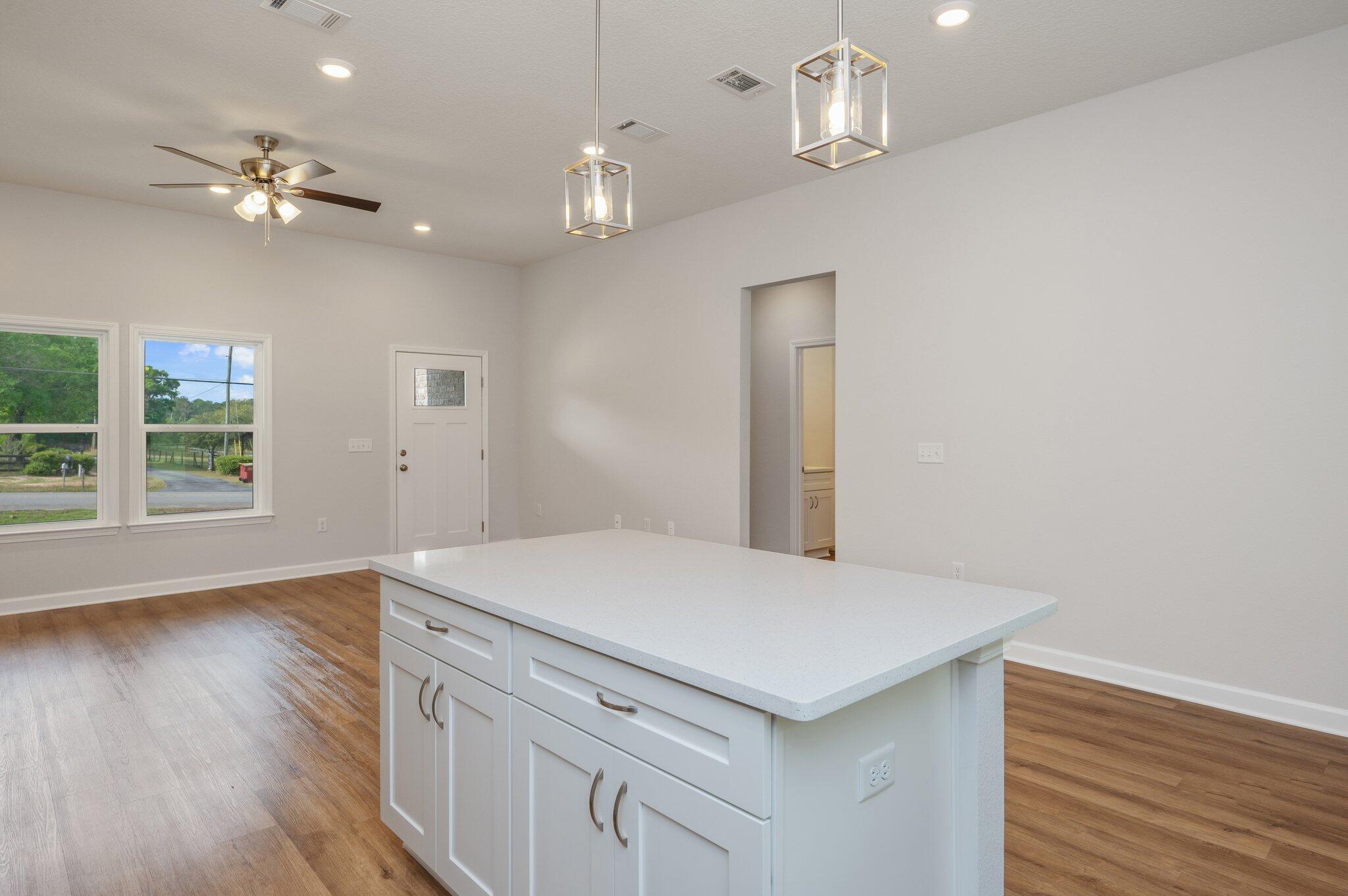 SOUTHERN DAY CHATEAU - Residential