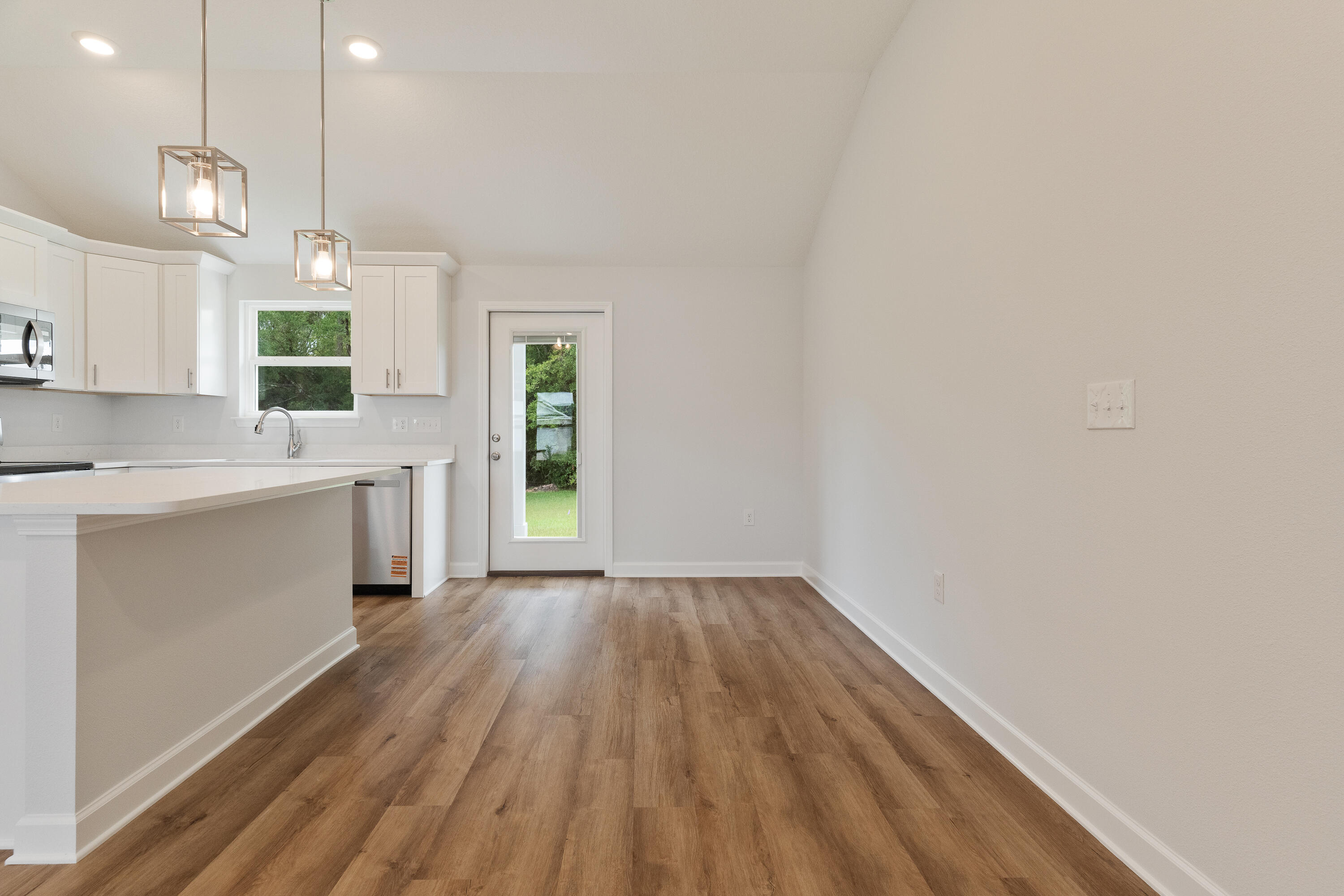 SOUTHERN DAY CHATEAU - Residential