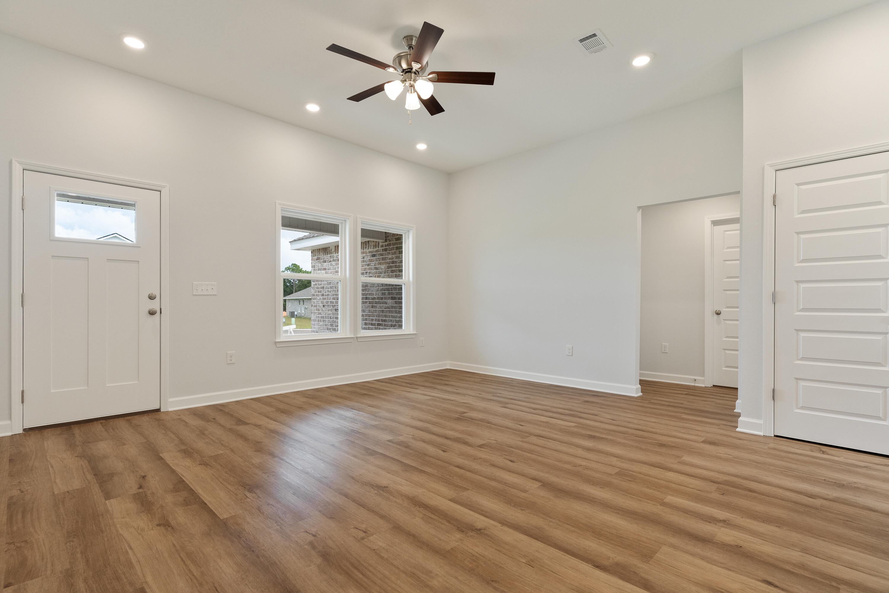 SOUTHERN DAY CHATEAU - Residential