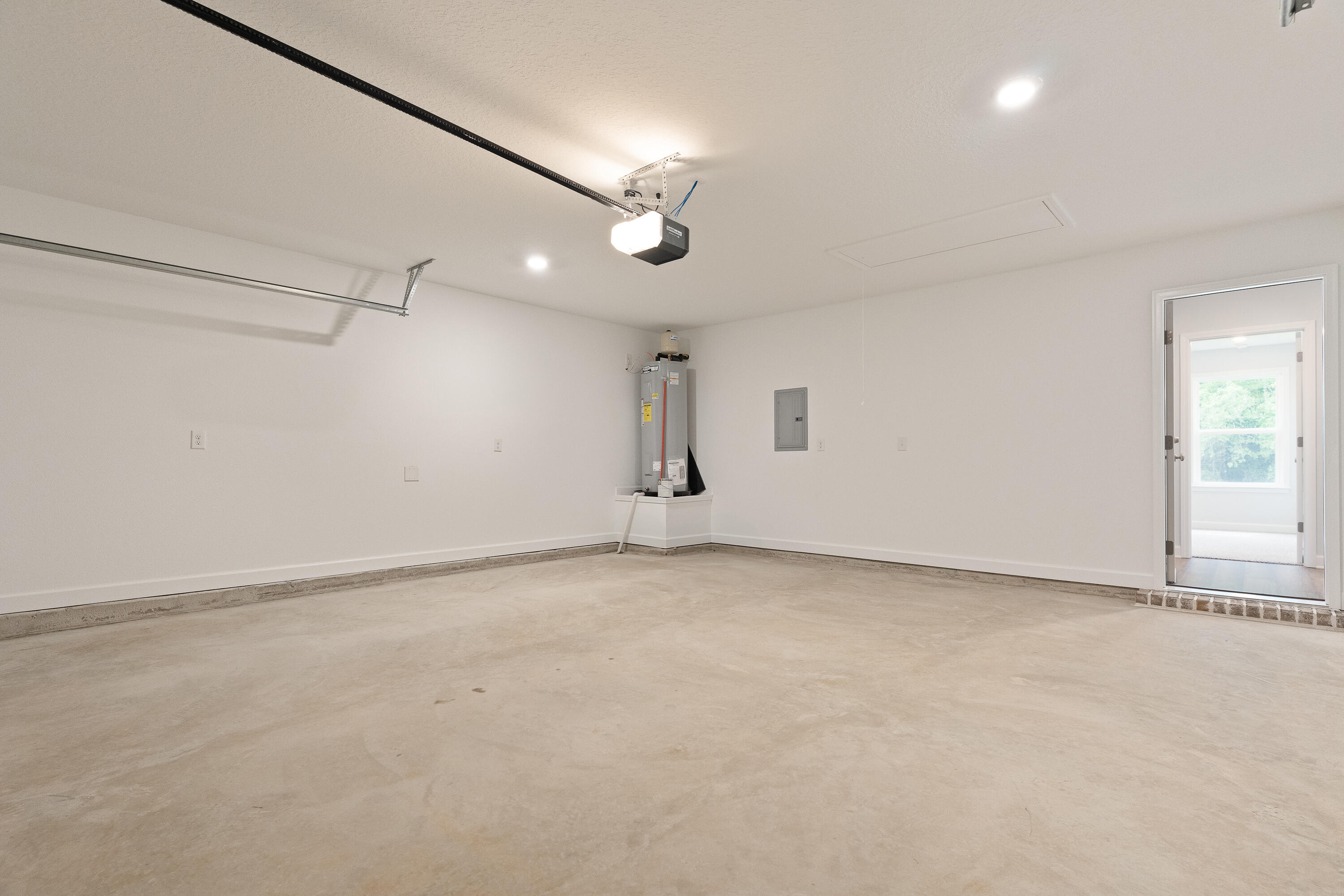 SOUTHERN DAY CHATEAU - Residential