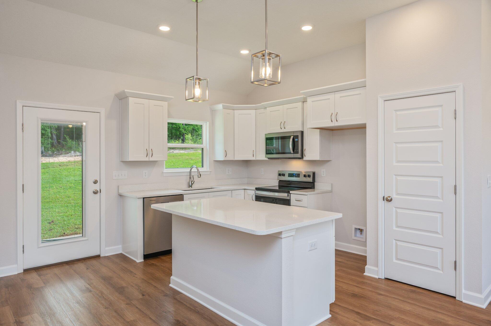SOUTHERN DAY CHATEAU - Residential